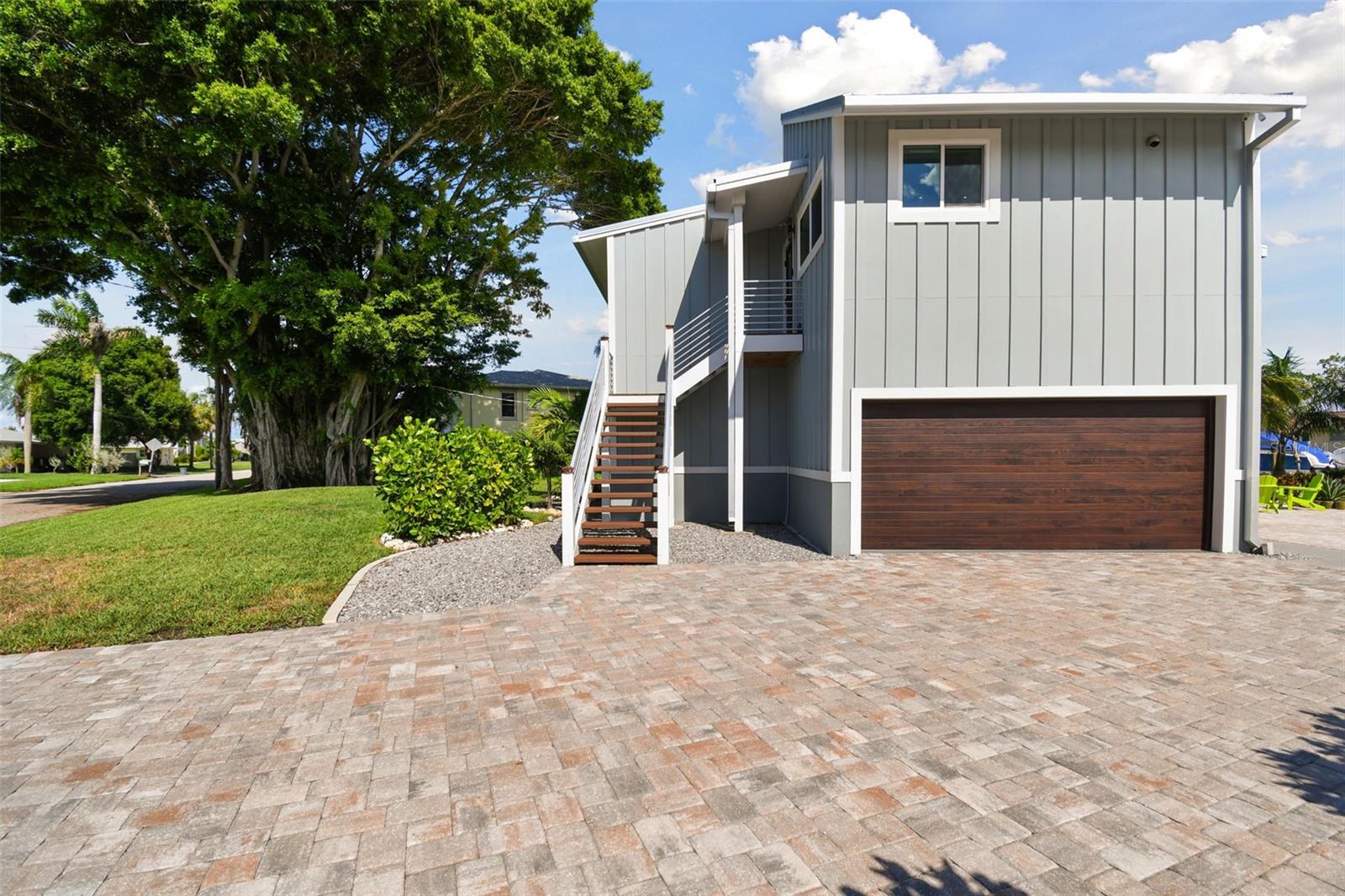 4343 POMPANO LN