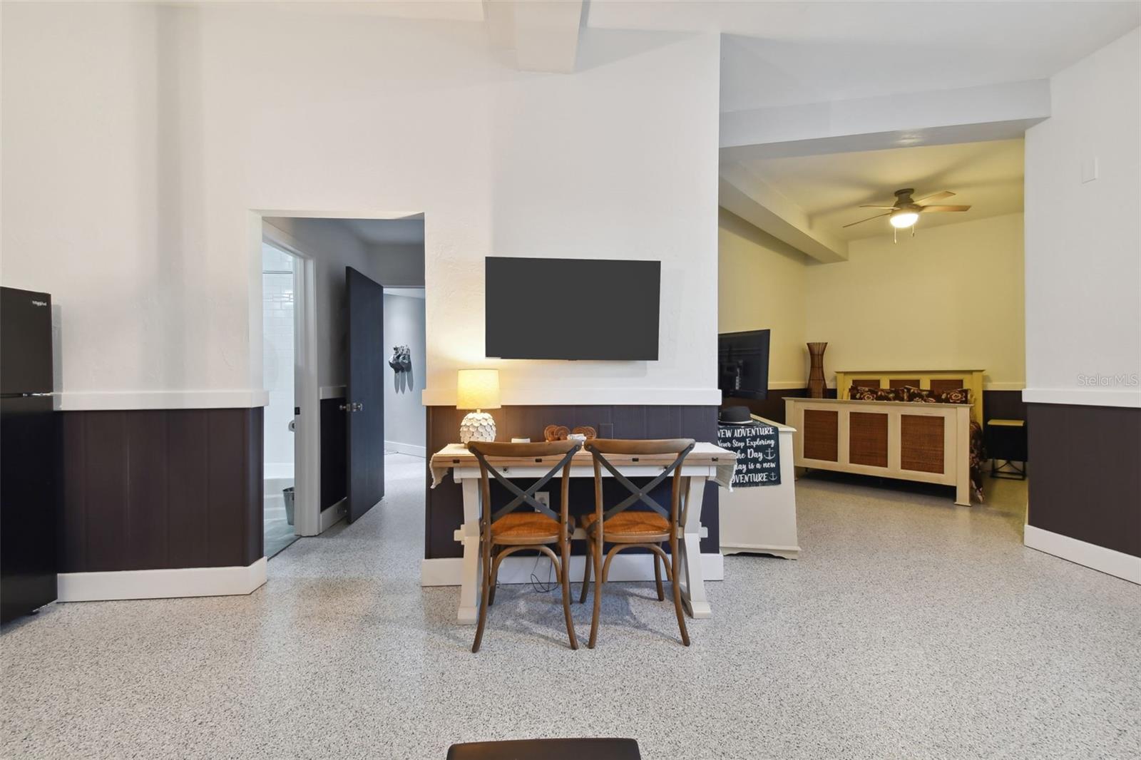 4343 POMPANO LN