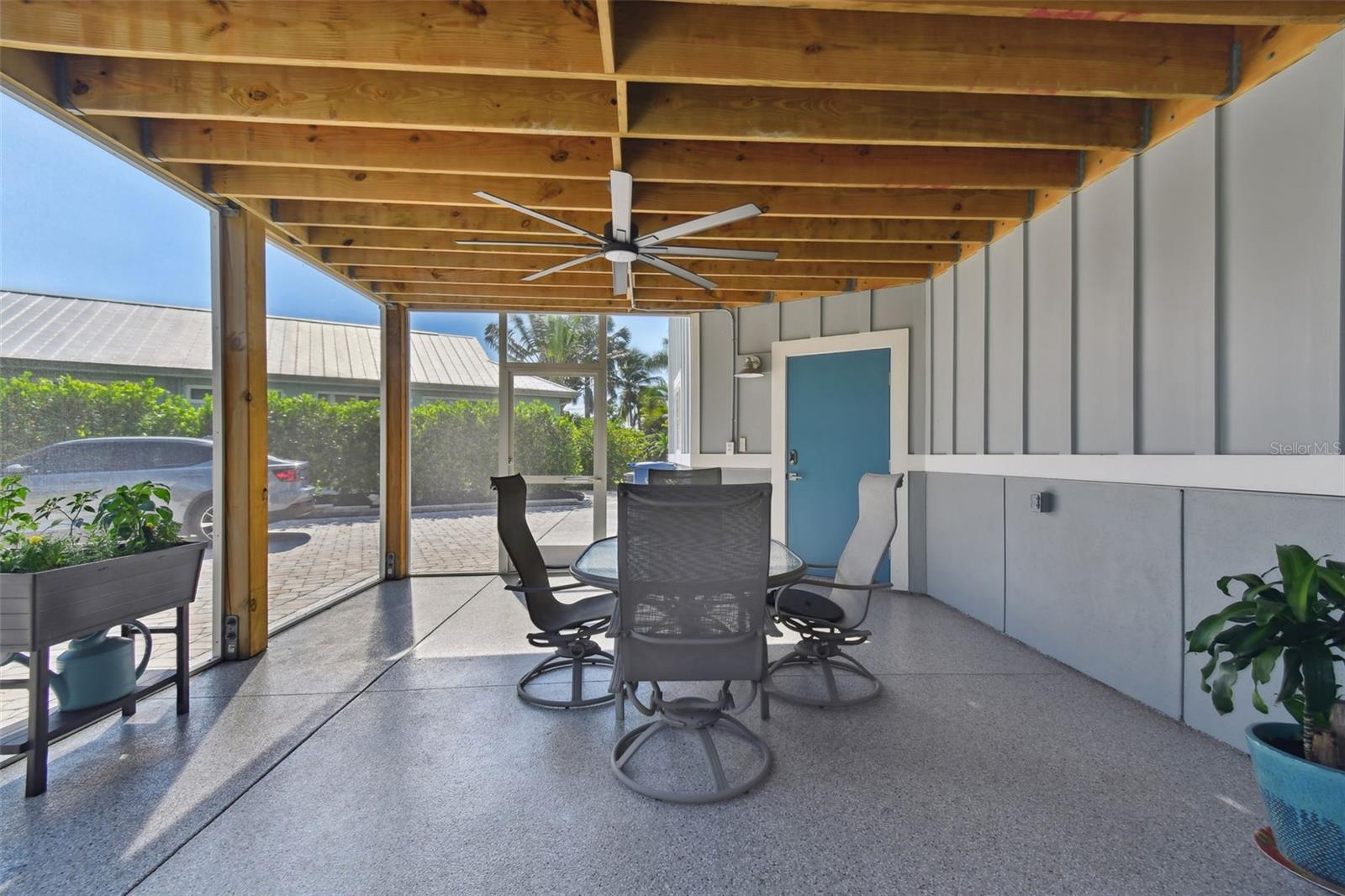 4343 POMPANO LN