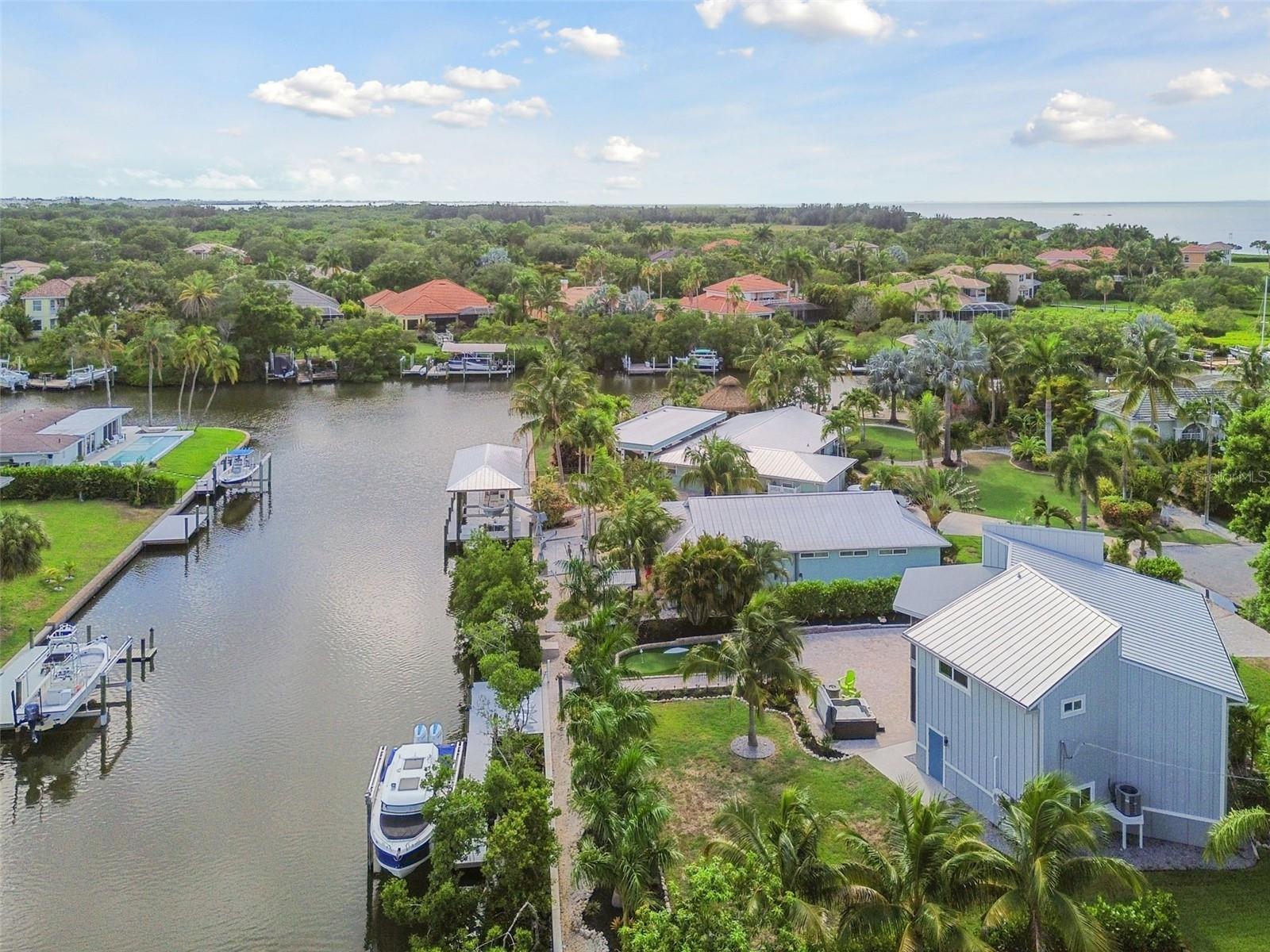 4343 POMPANO LN
