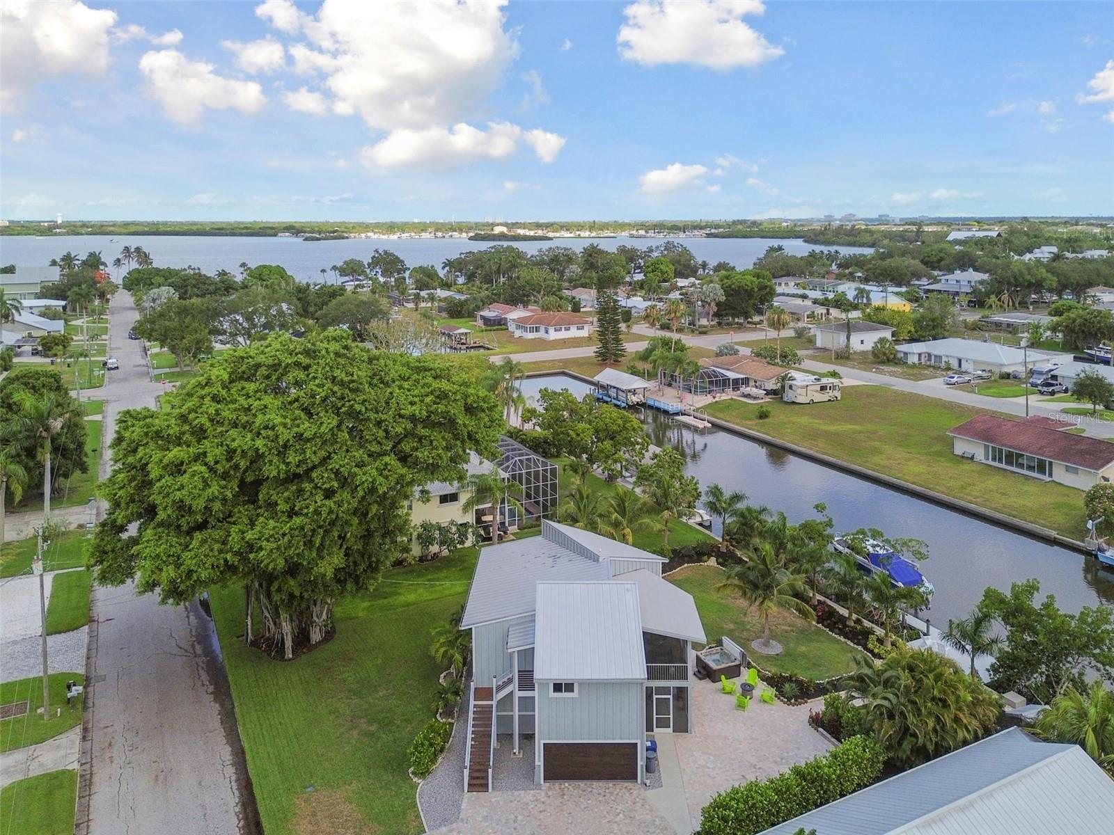 4343 POMPANO LN