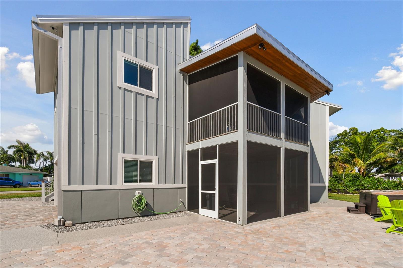 4343 POMPANO LN