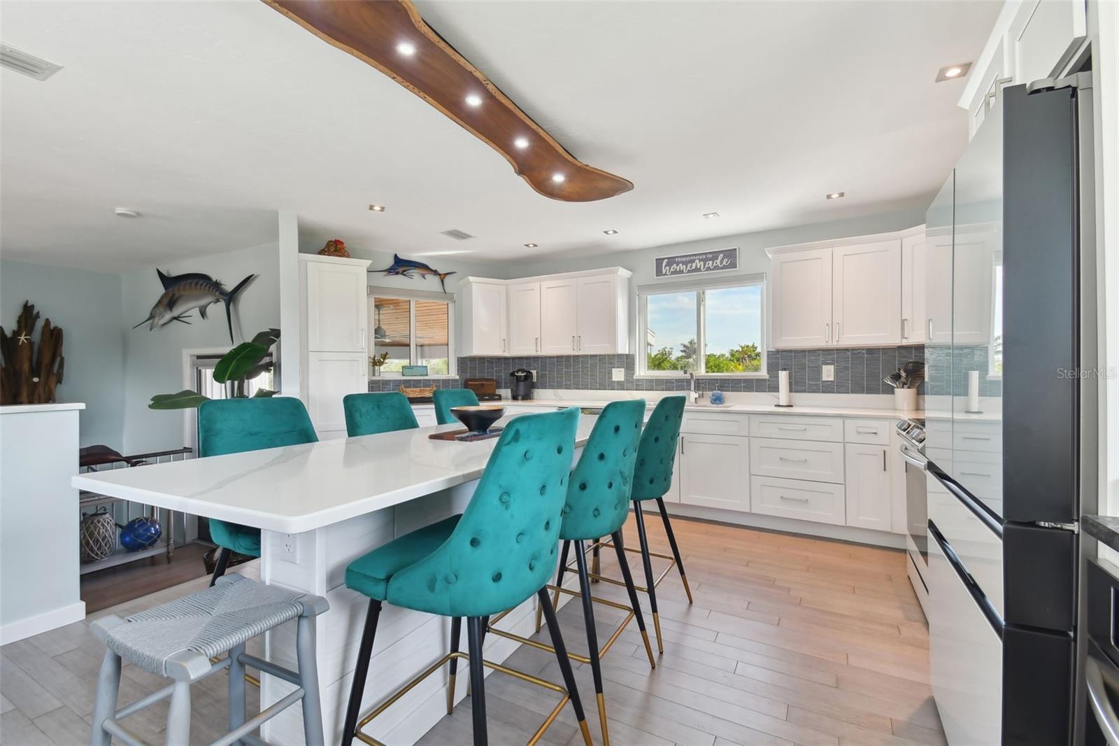4343 POMPANO LN