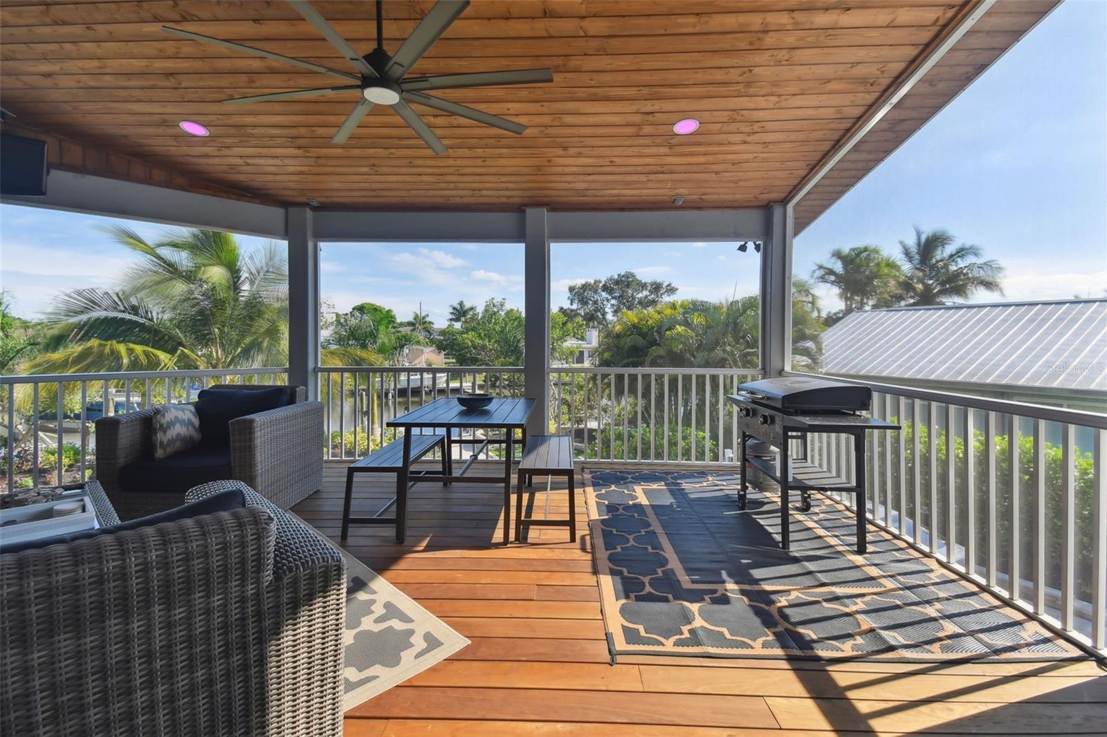 4343 POMPANO LN