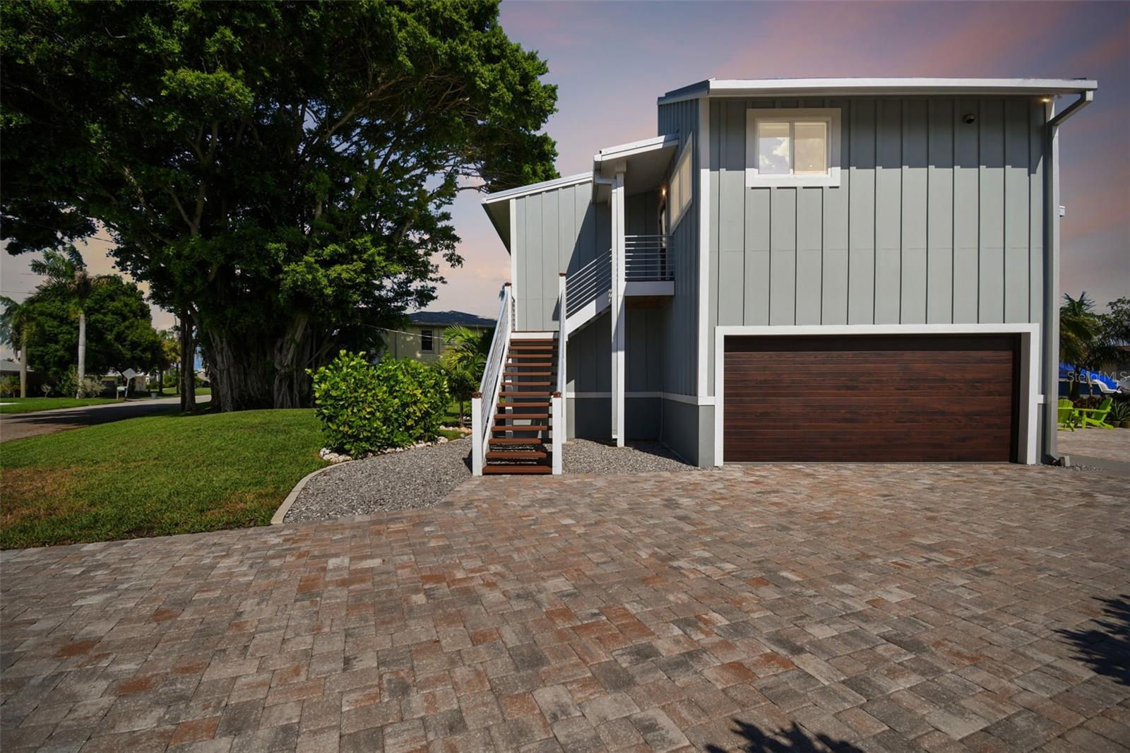 4343 POMPANO LN