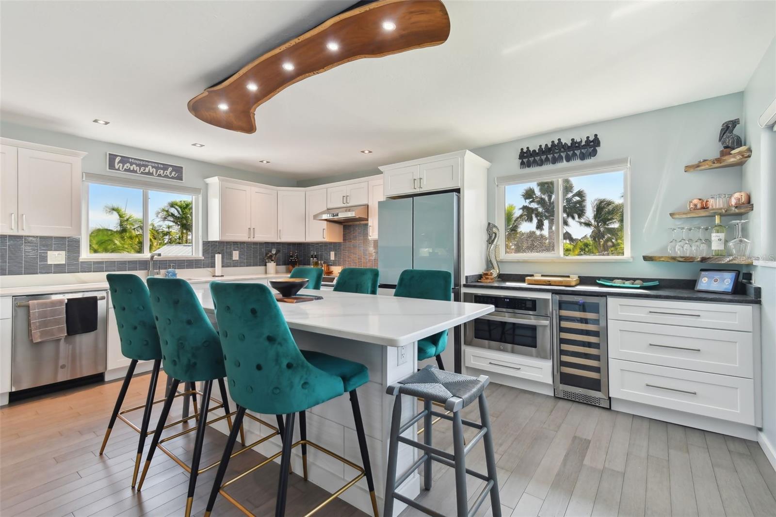 4343 POMPANO LN