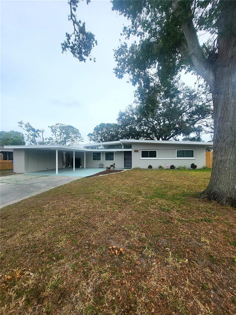 2001 32ND ST W