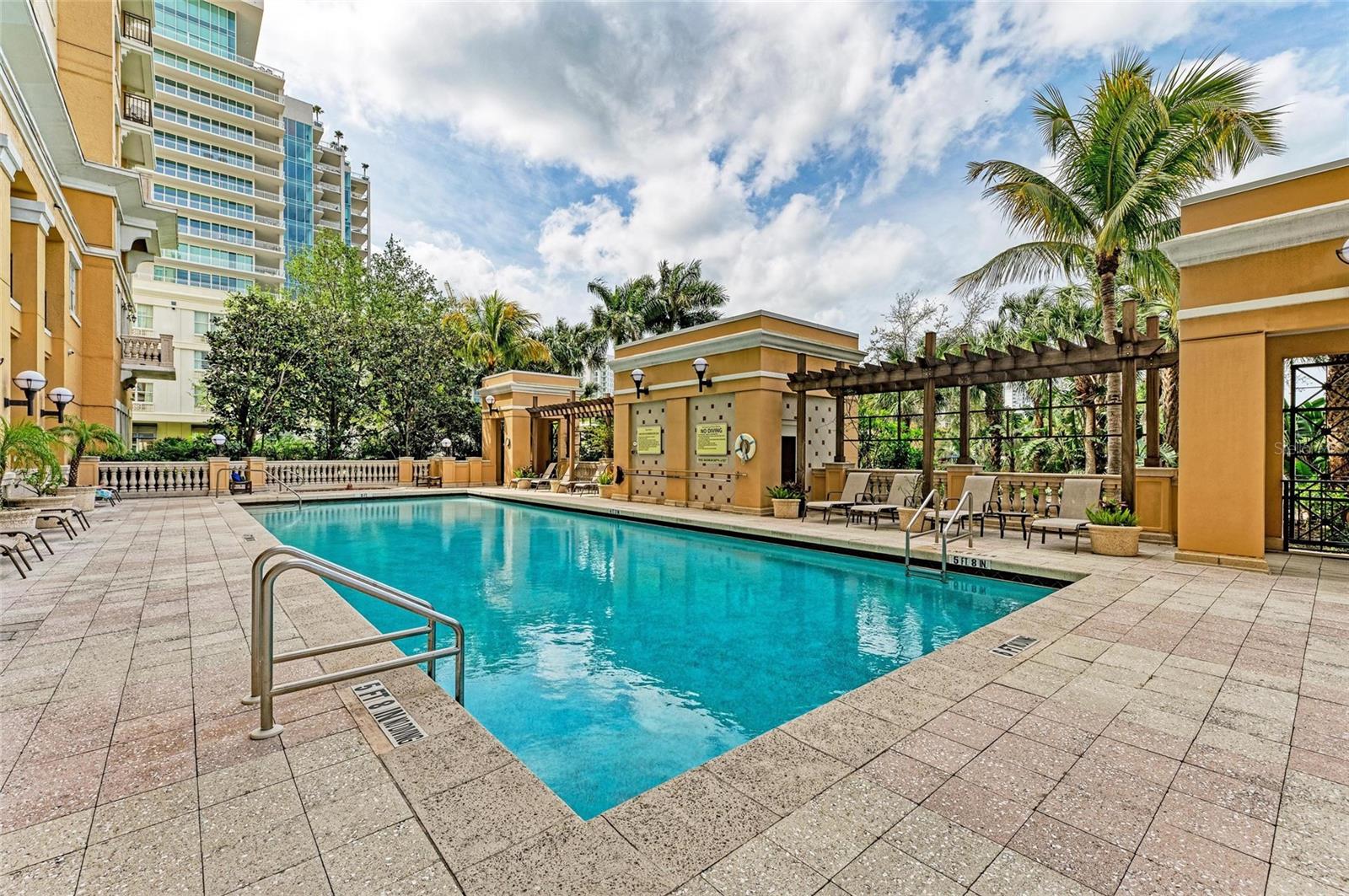 750 N TAMIAMI TRL #814