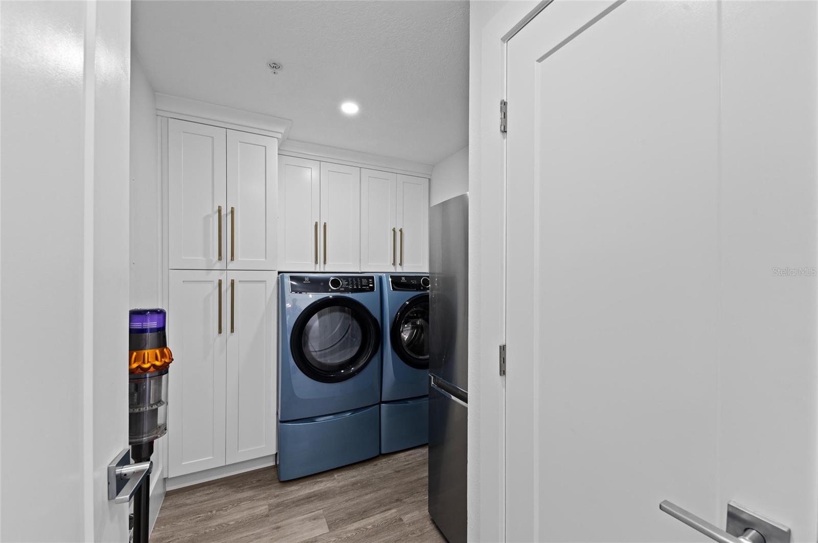 750 N TAMIAMI TRL #814