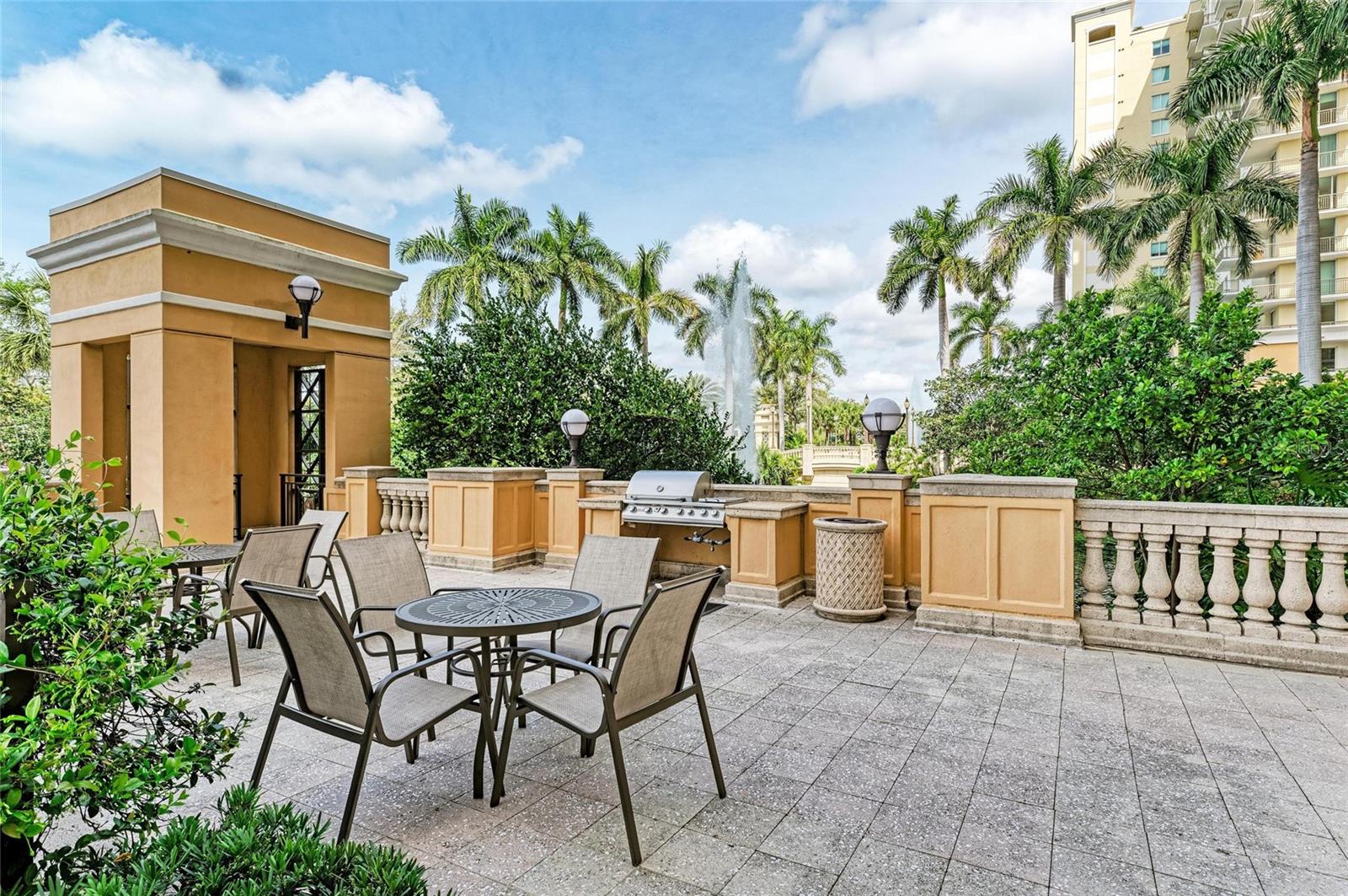 750 N TAMIAMI TRL #814