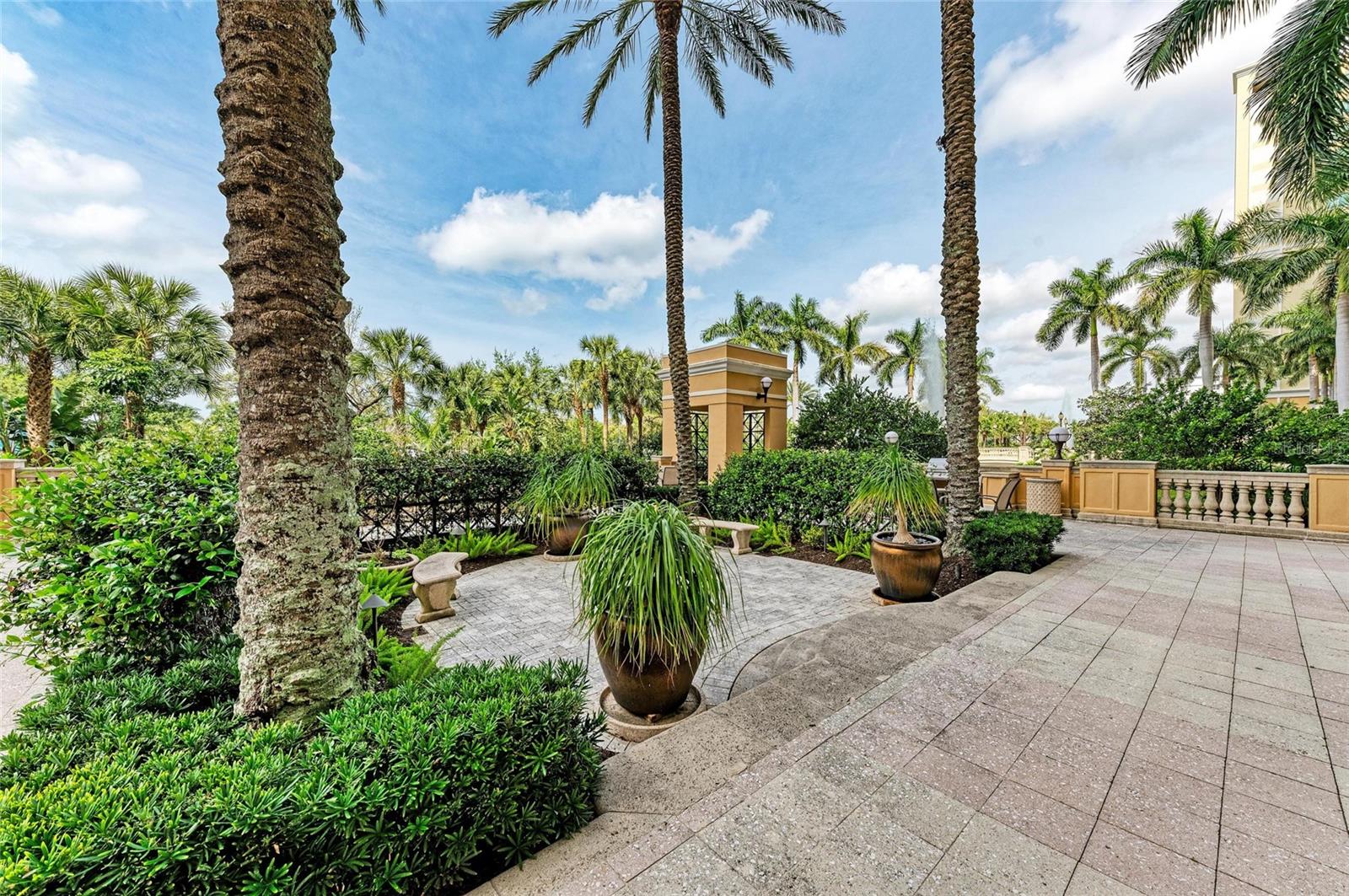 750 N TAMIAMI TRL #814