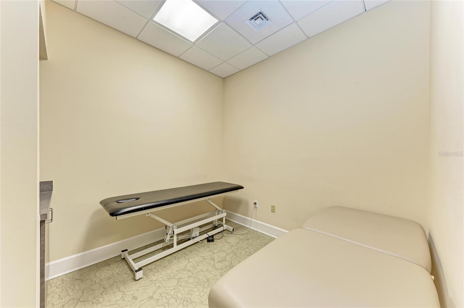 750 N TAMIAMI TRL #814