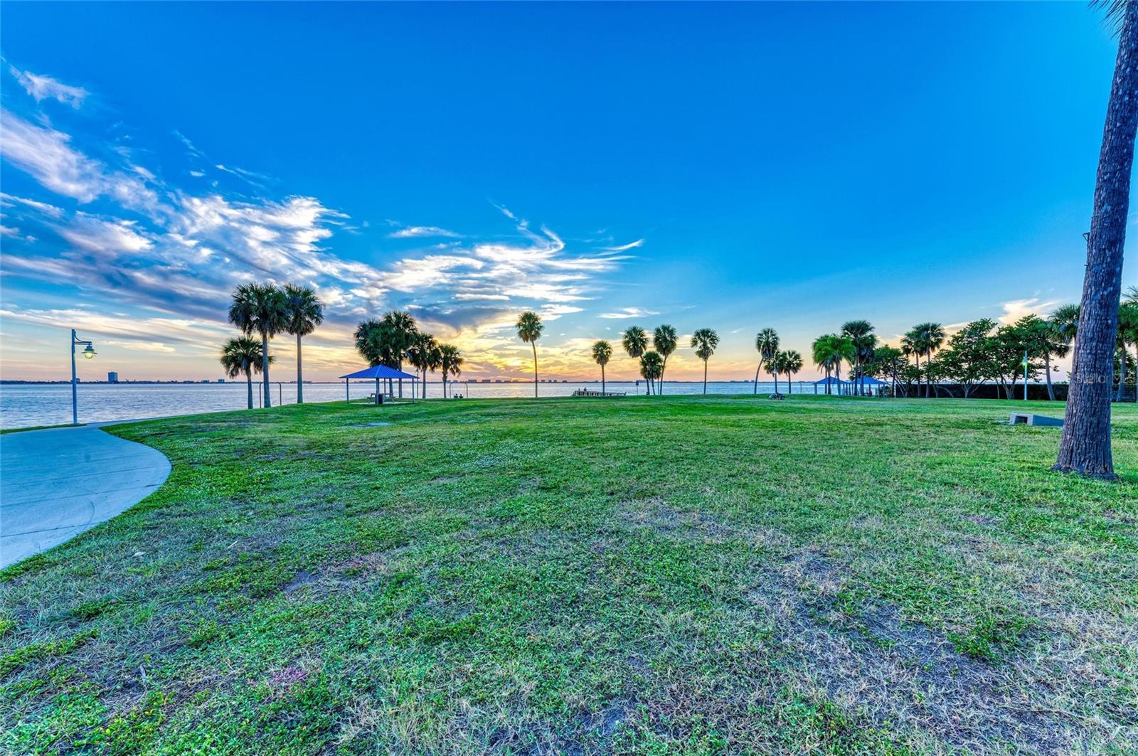750 N TAMIAMI TRL #814