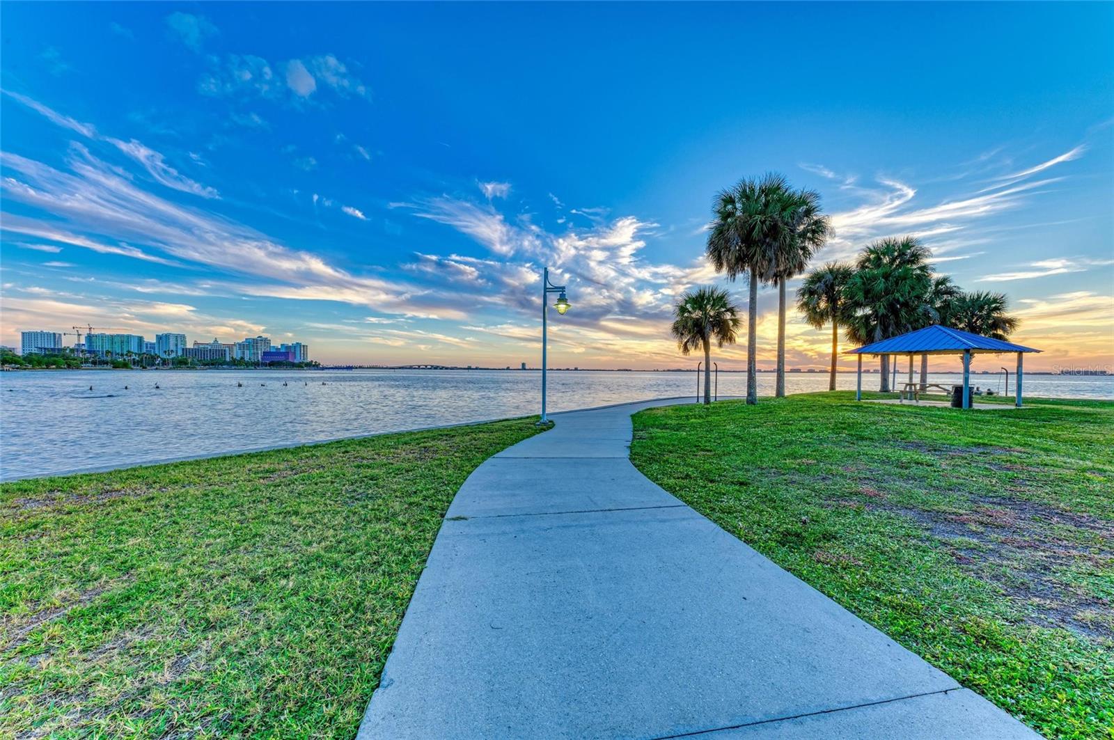 750 N TAMIAMI TRL #814