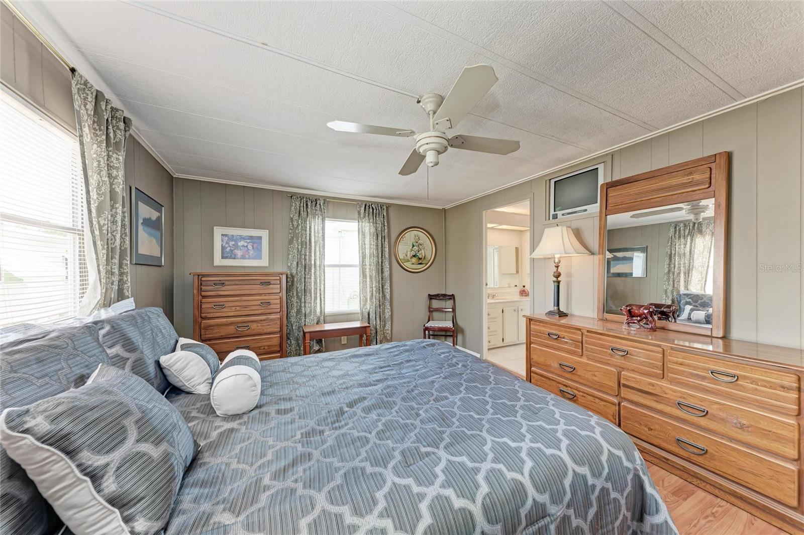 5619 BAYSHORE RD #164