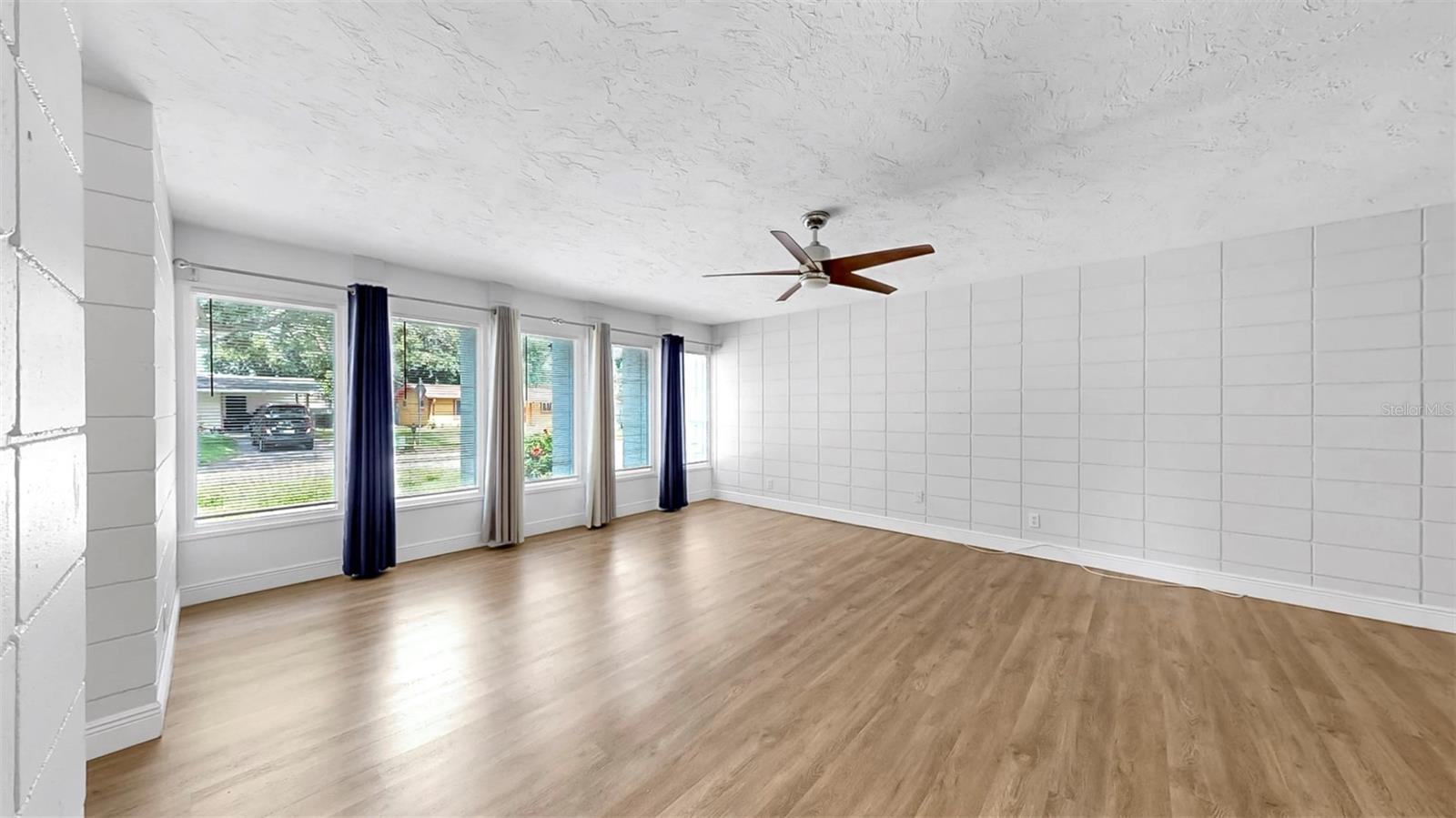 4455 EMERALD RIDGE DR