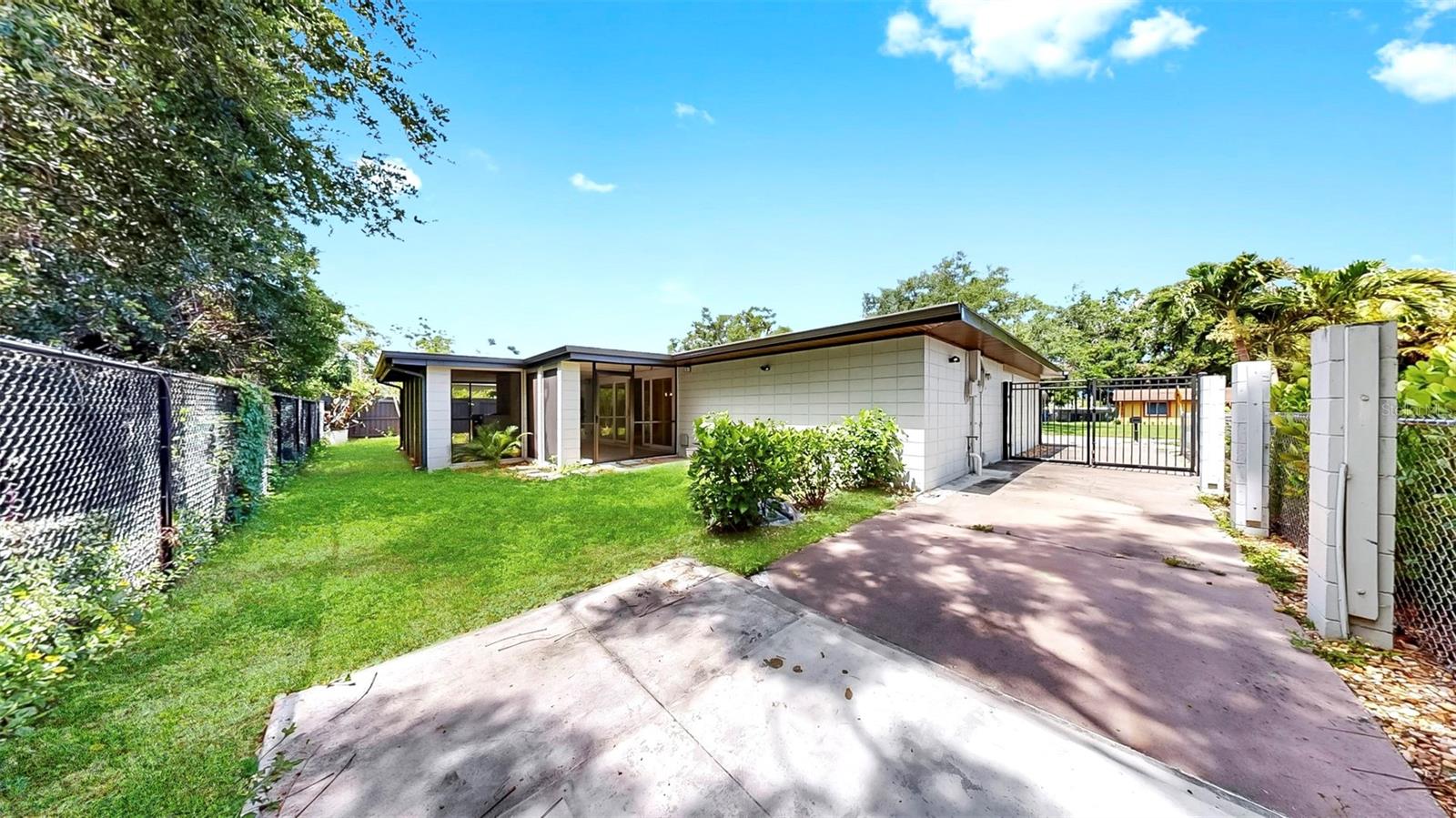 4455 EMERALD RIDGE DR