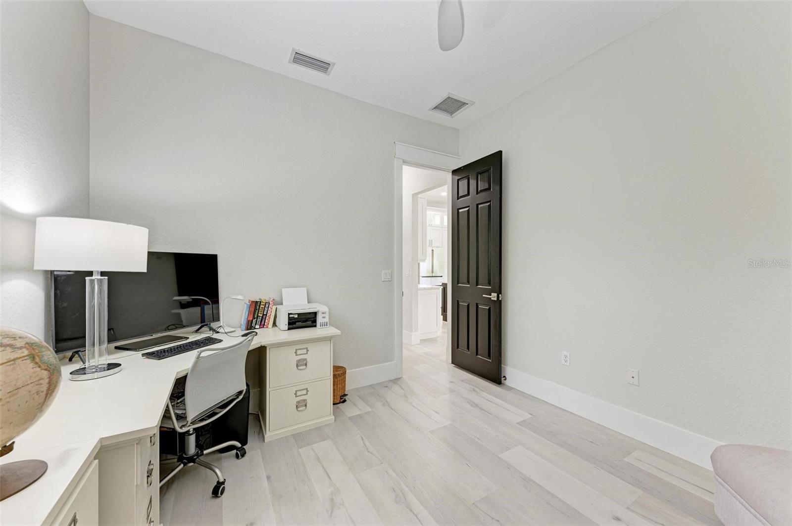 12814 DAISY PL