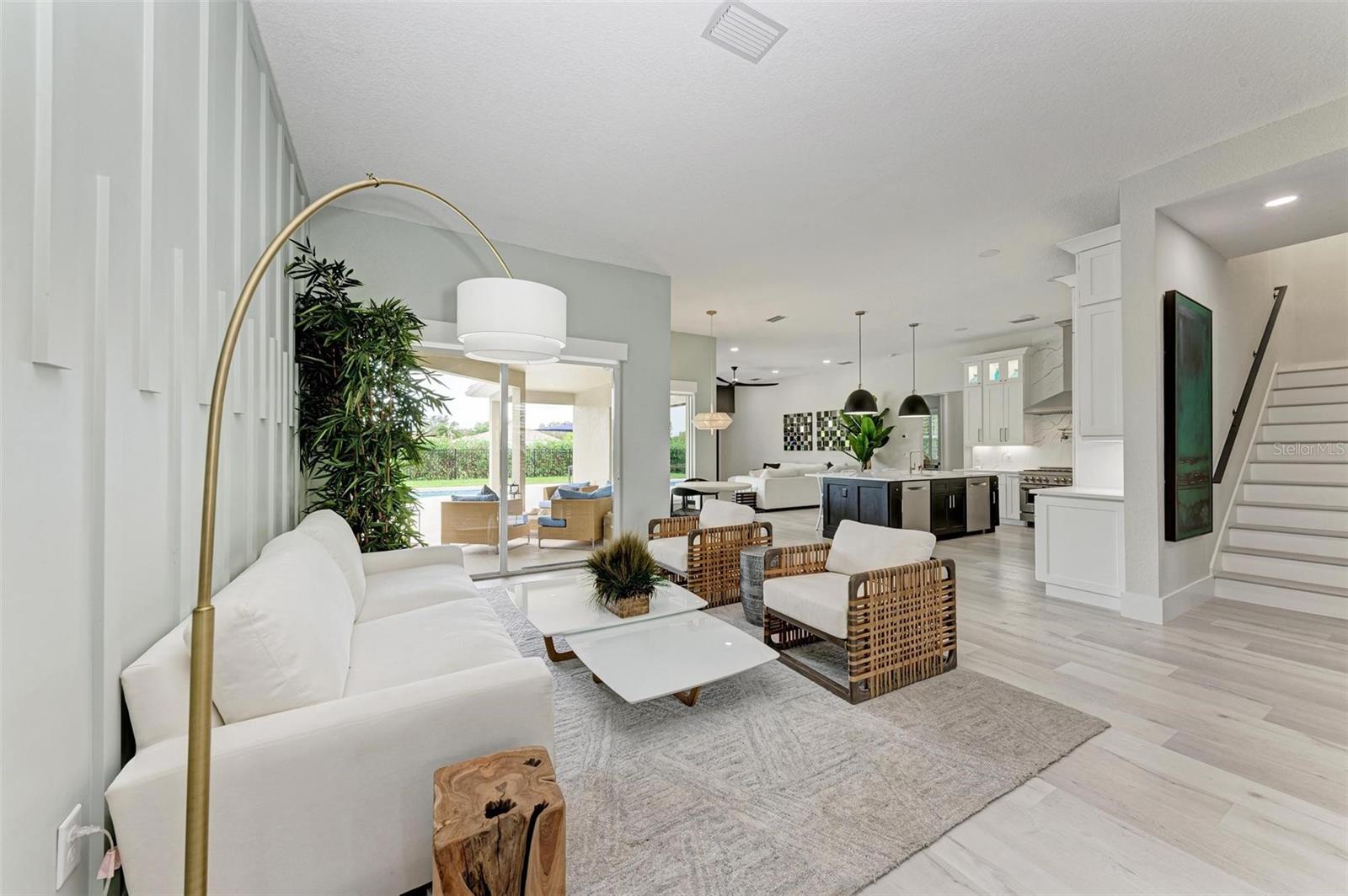 12814 DAISY PL