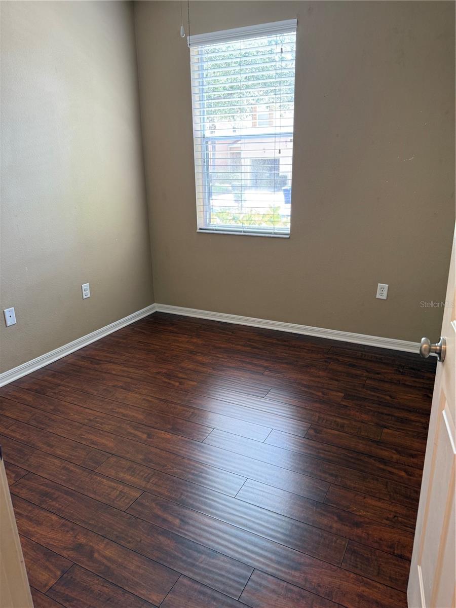 3403 PARKRIDGE CIR #20