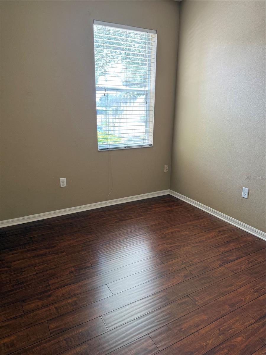 3403 PARKRIDGE CIR #20