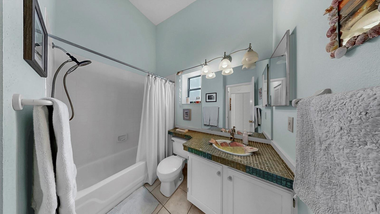 4412 WINSTON LN N #6