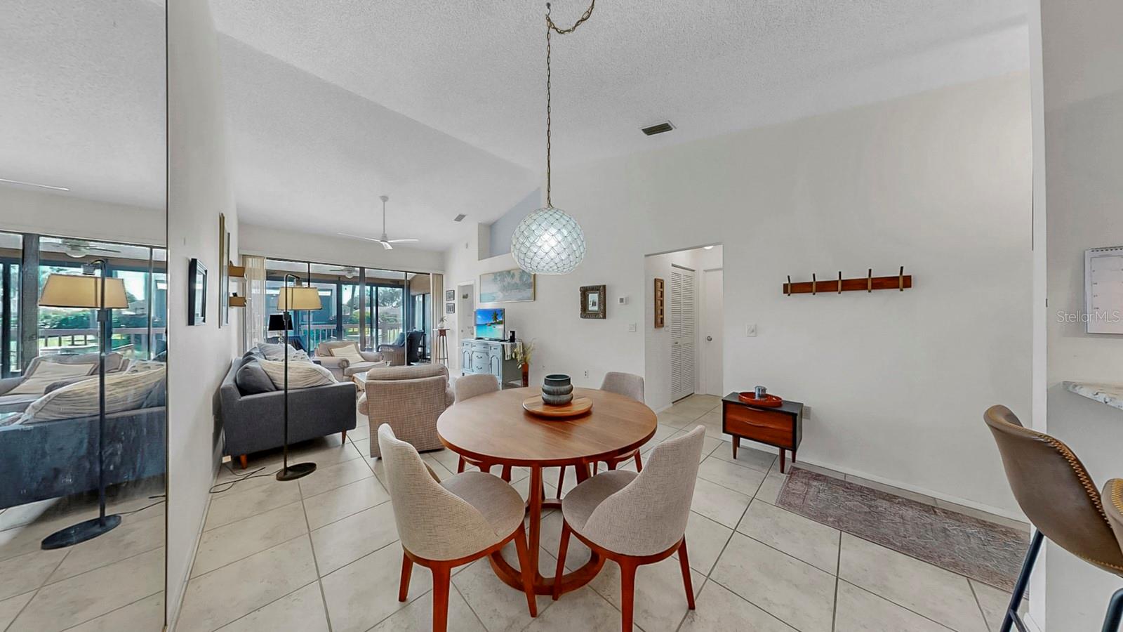 4412 WINSTON LN N #6