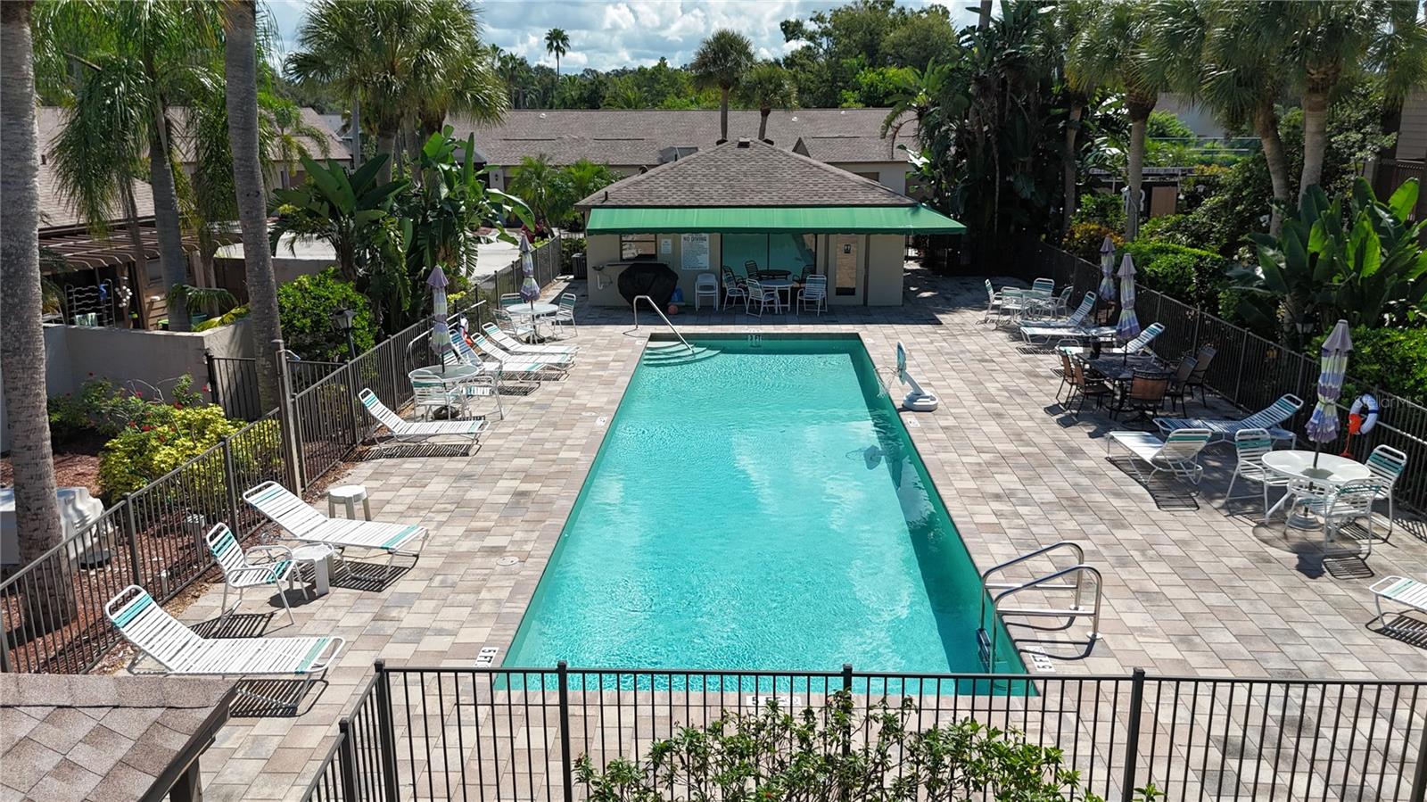 4412 WINSTON LN N #6