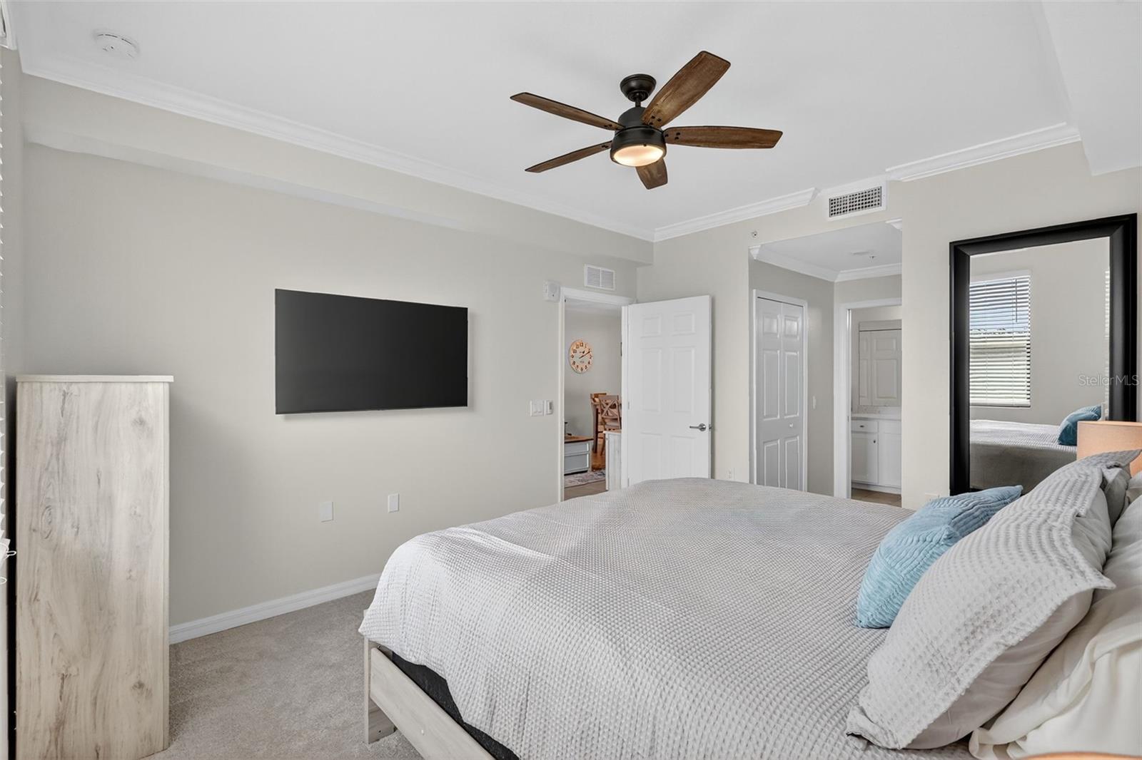 17810 GAWTHROP DR #305