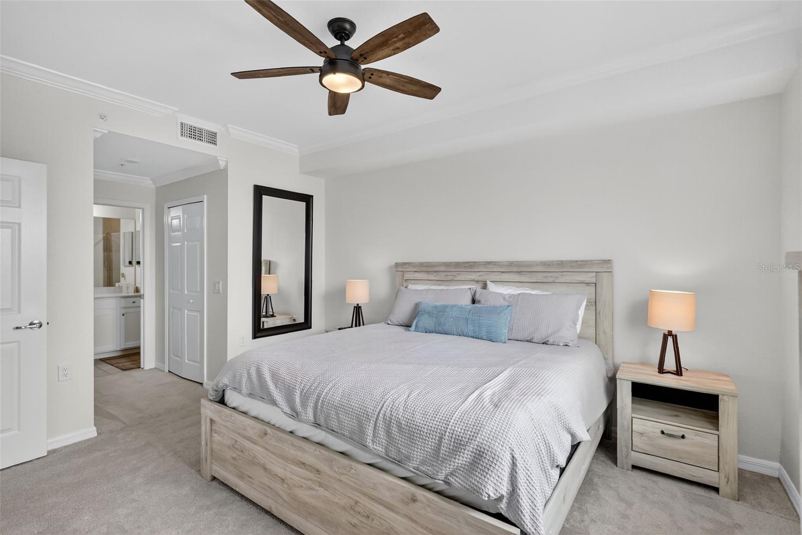 17810 GAWTHROP DR #305