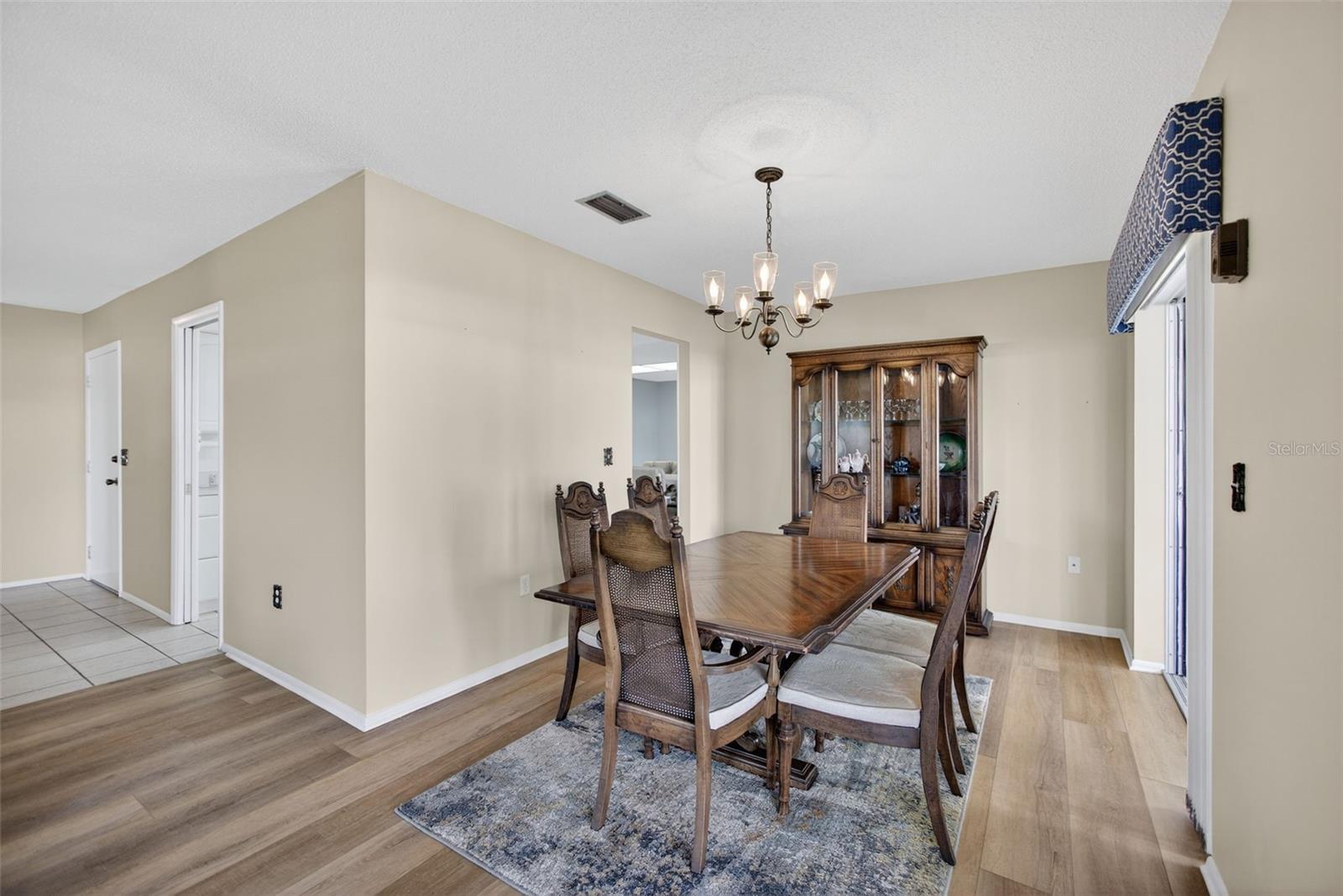 6816 10TH AVE W