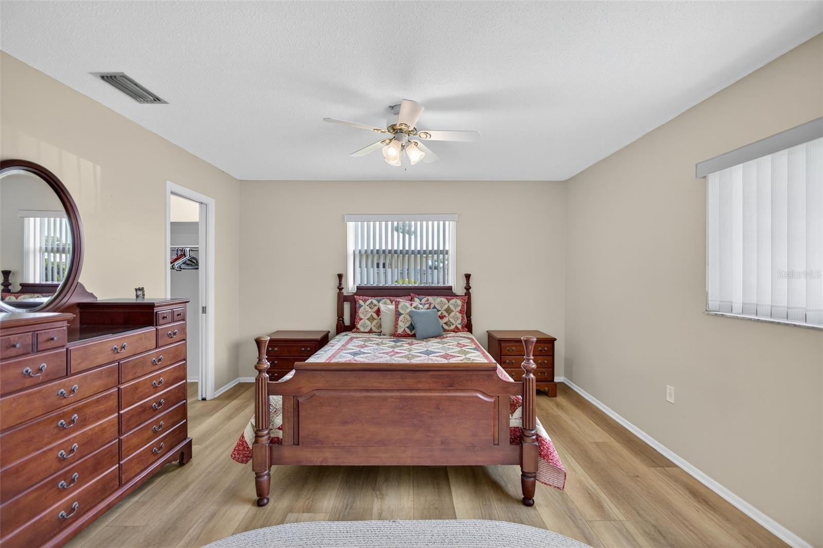 6816 10TH AVE W