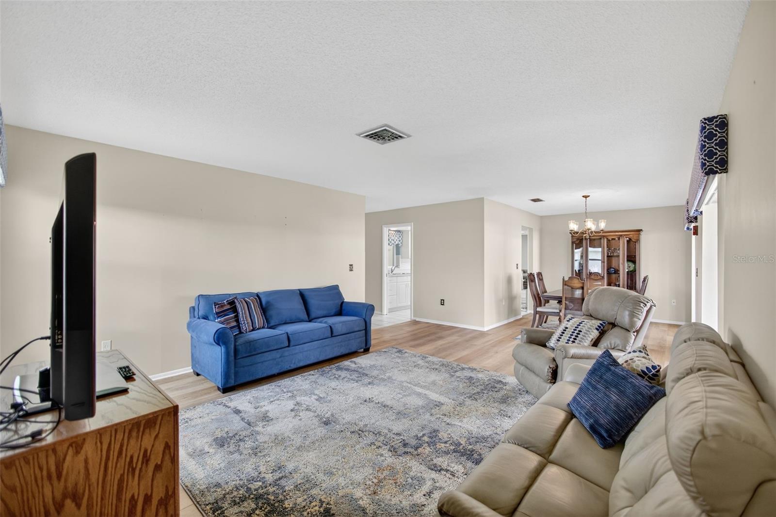6816 10TH AVE W