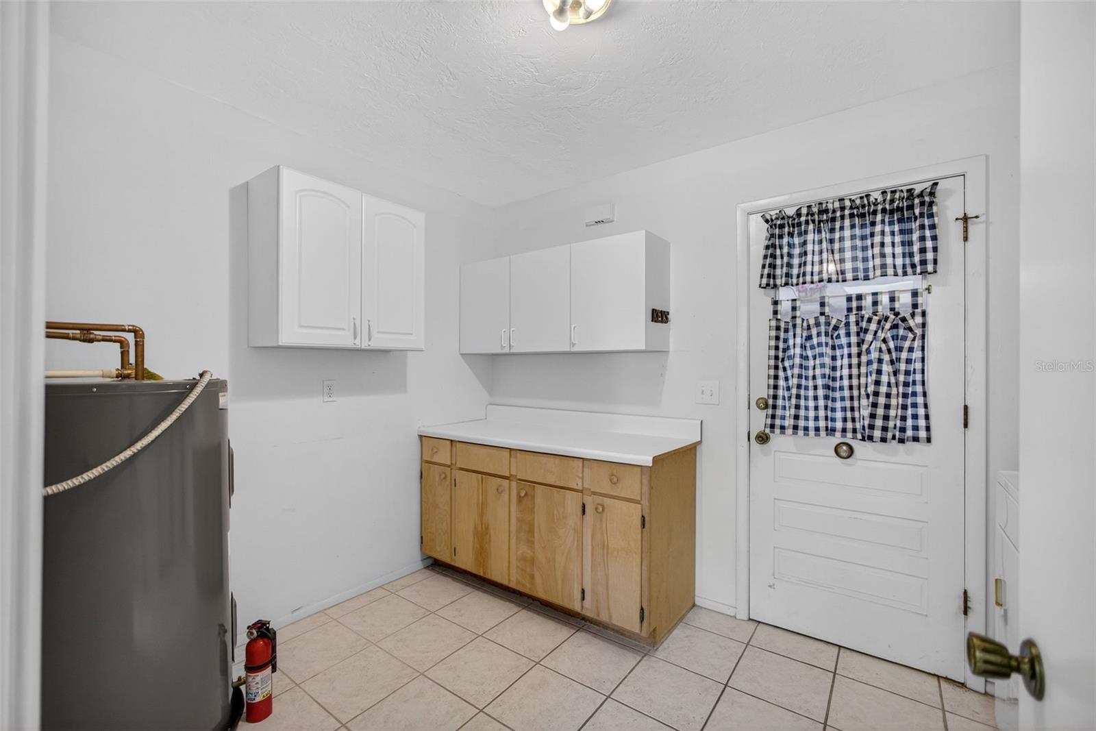 6816 10TH AVE W