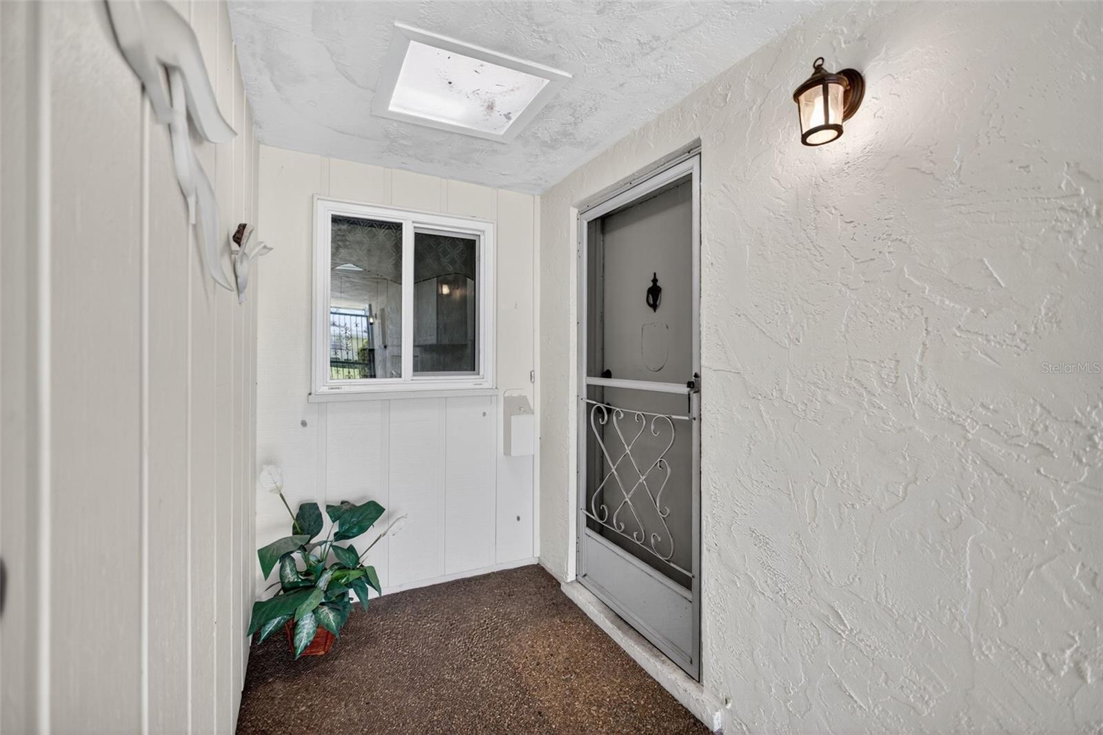 6816 10TH AVE W