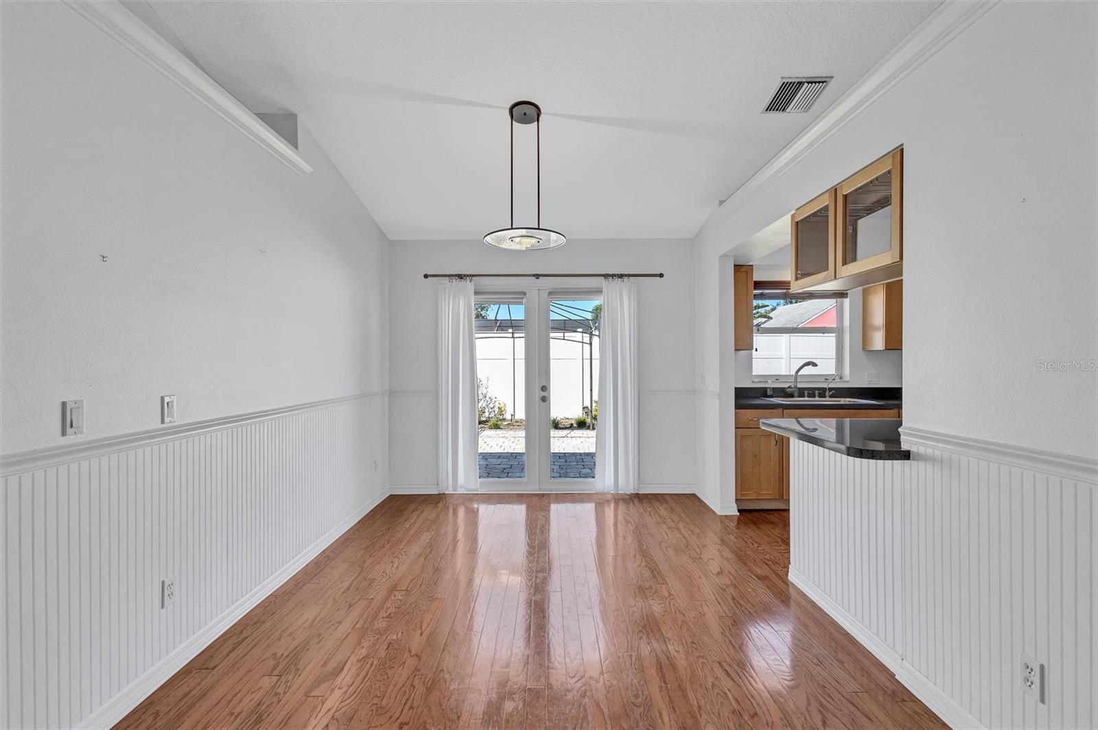 682 ROANOKE RD