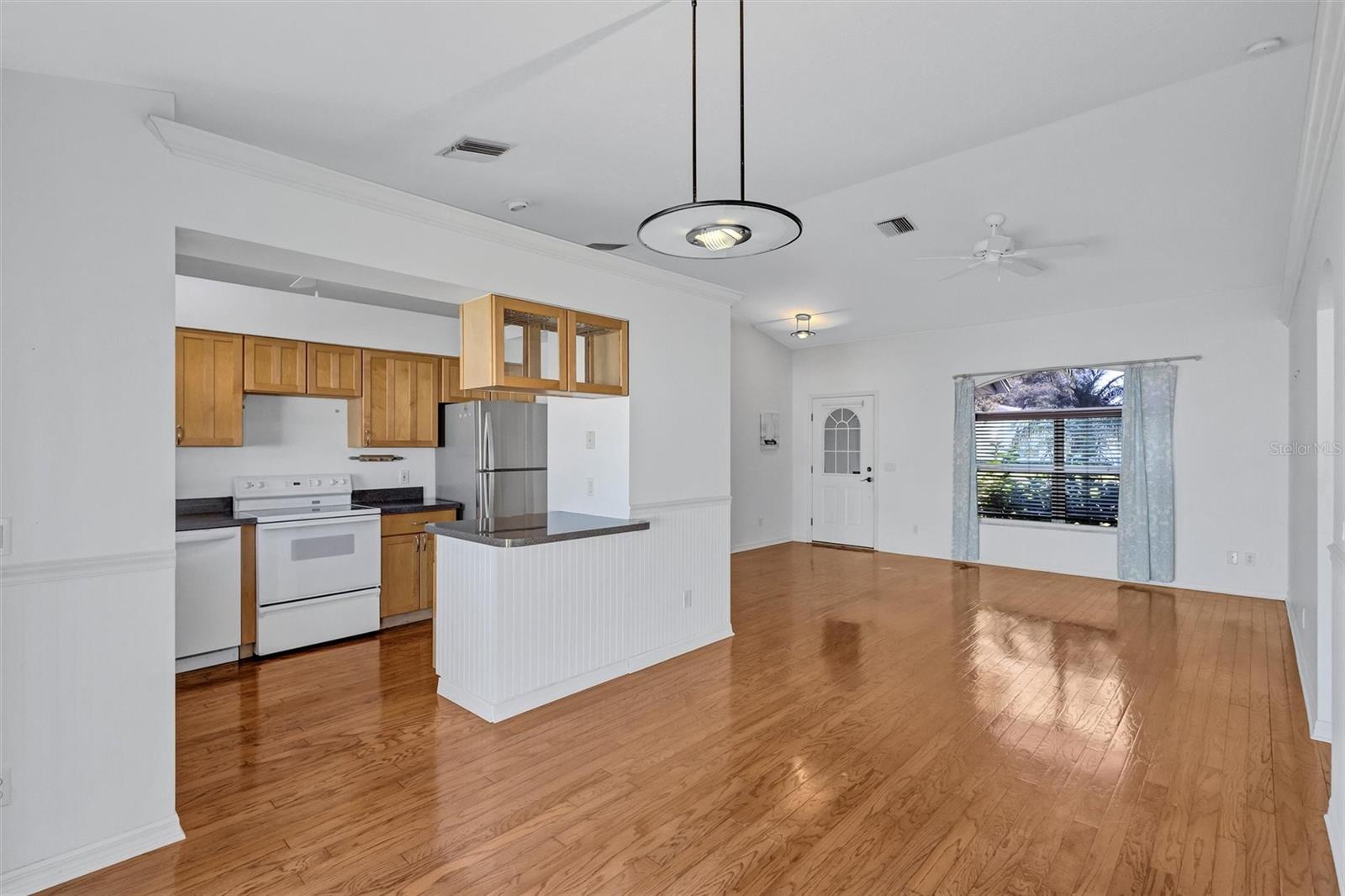 682 ROANOKE RD