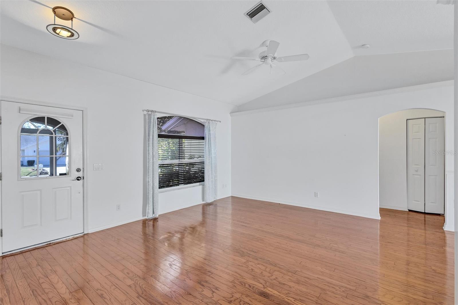 682 ROANOKE RD