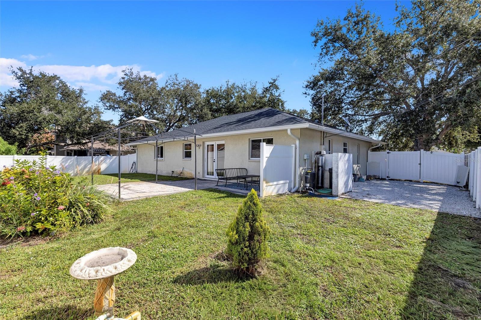 682 ROANOKE RD
