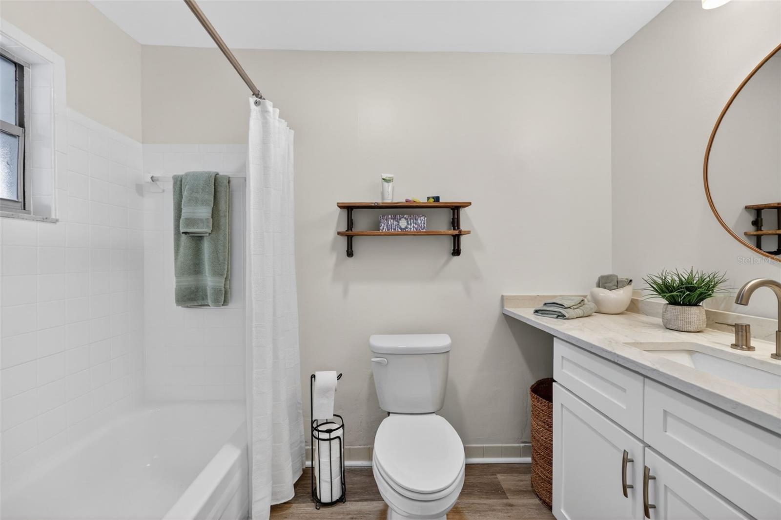 102 46TH AVENUE TER W #402