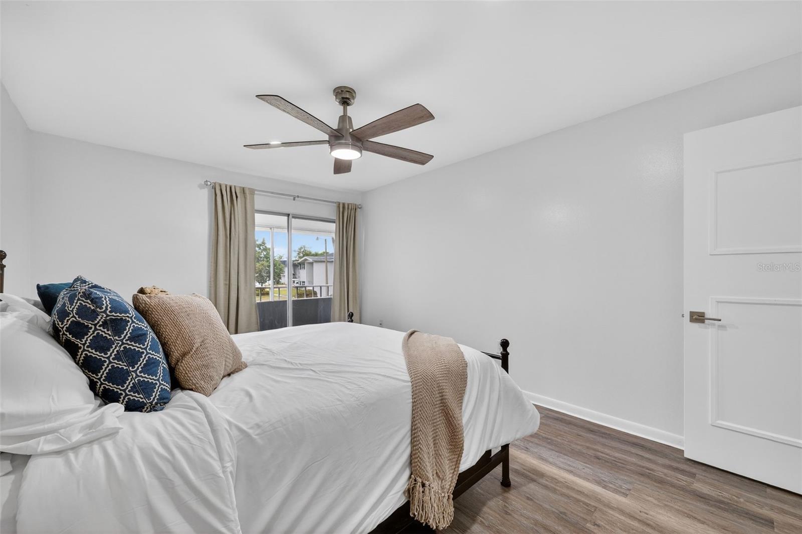 102 46TH AVENUE TER W #402