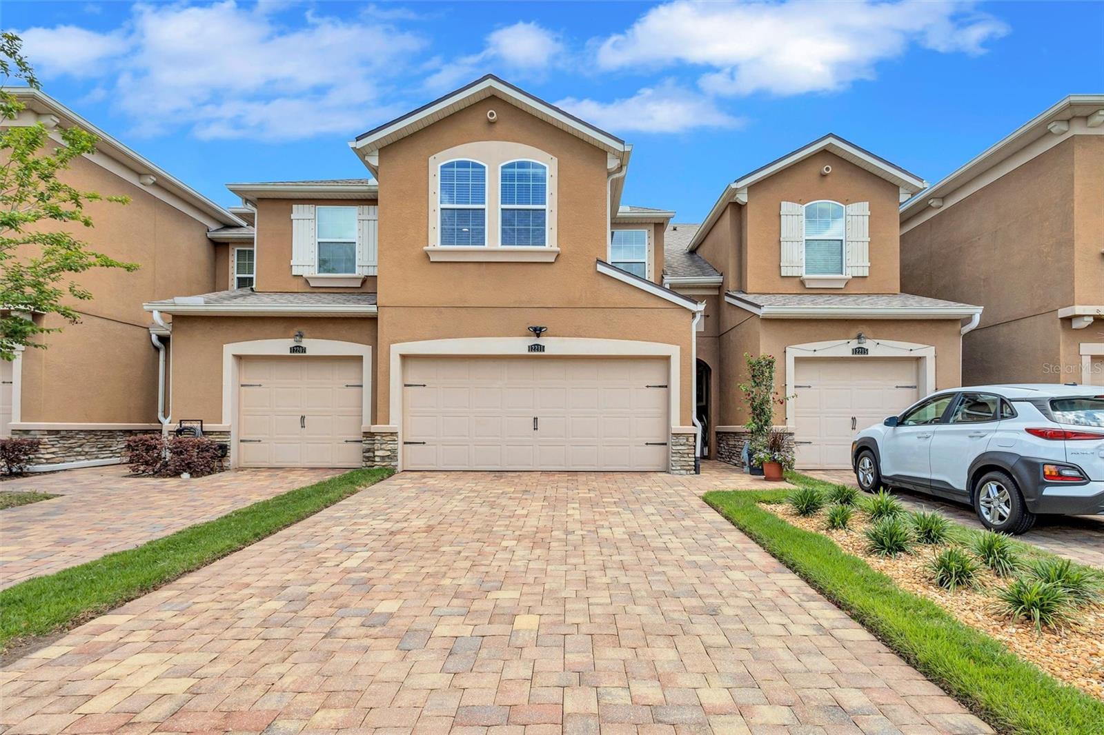 12211 TRAILHEAD DR