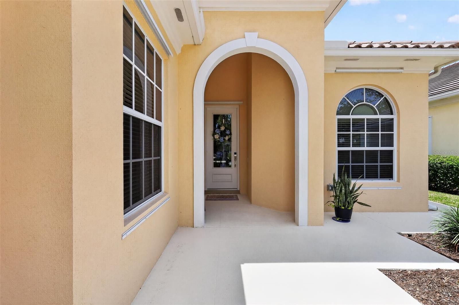 5821 FERRARA DR