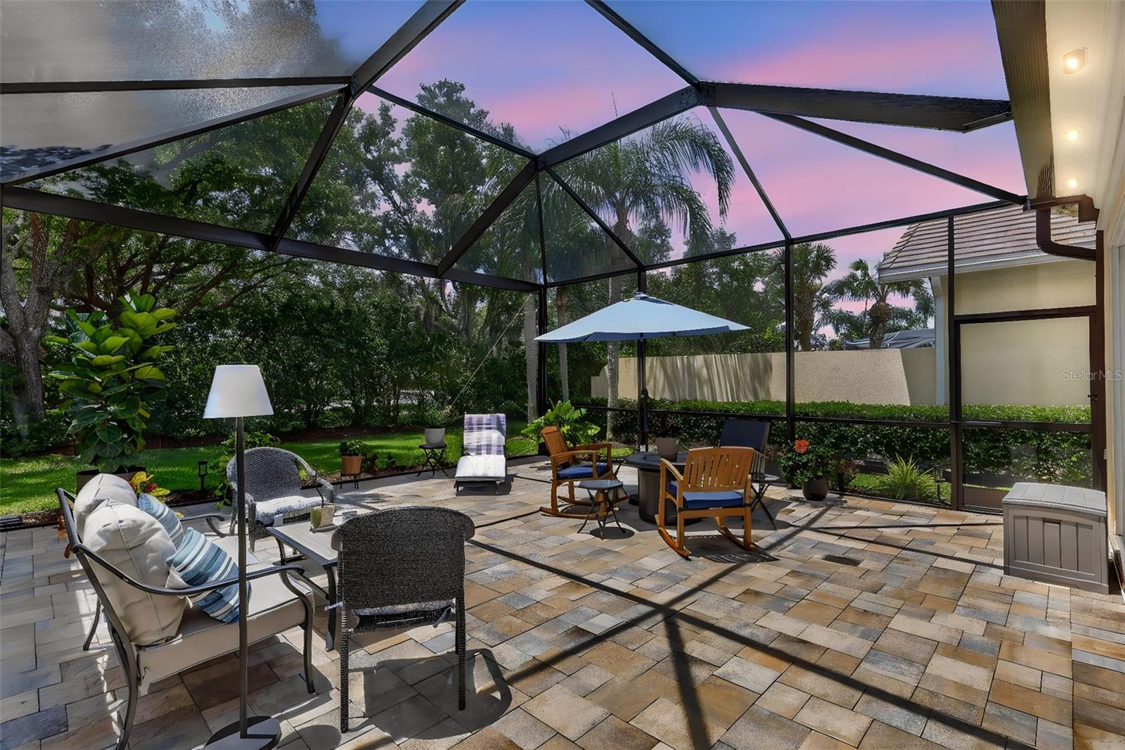 5821 FERRARA DR