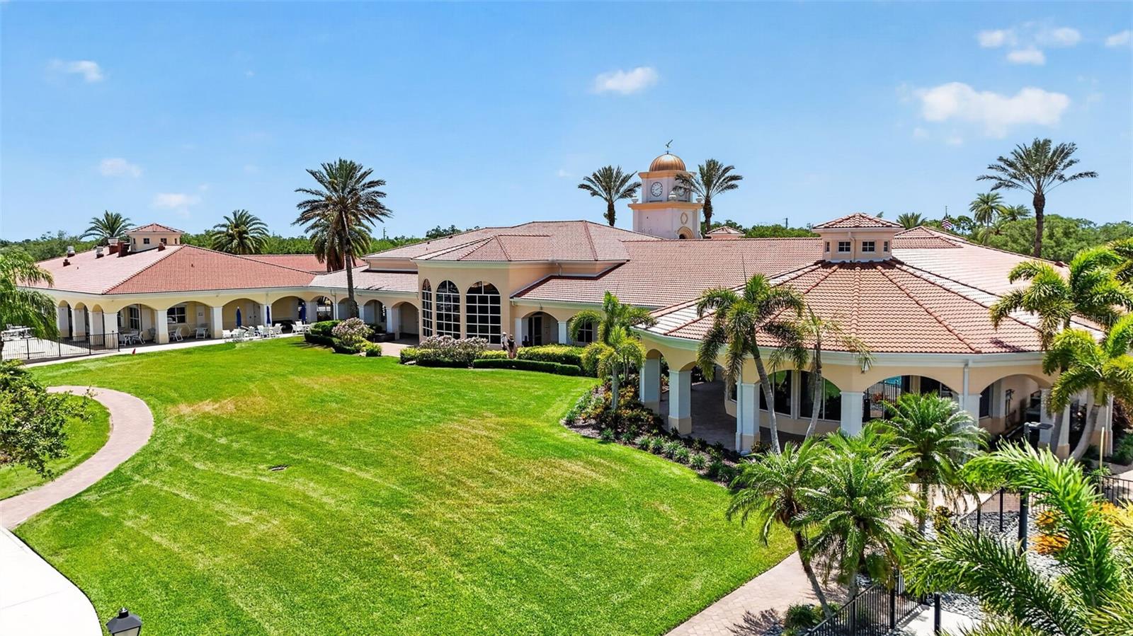 5821 FERRARA DR
