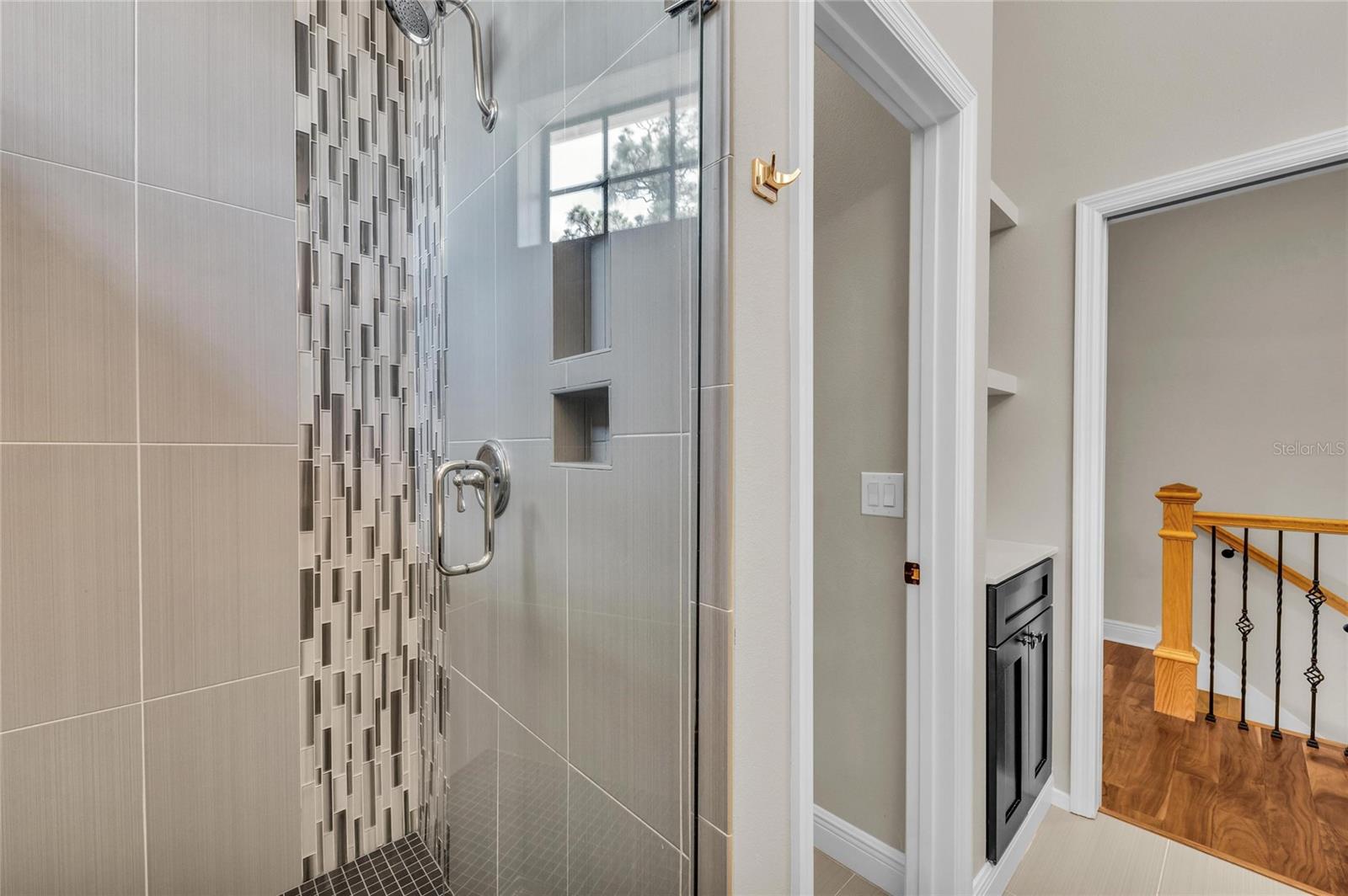 5911 RIVER FOREST CIR