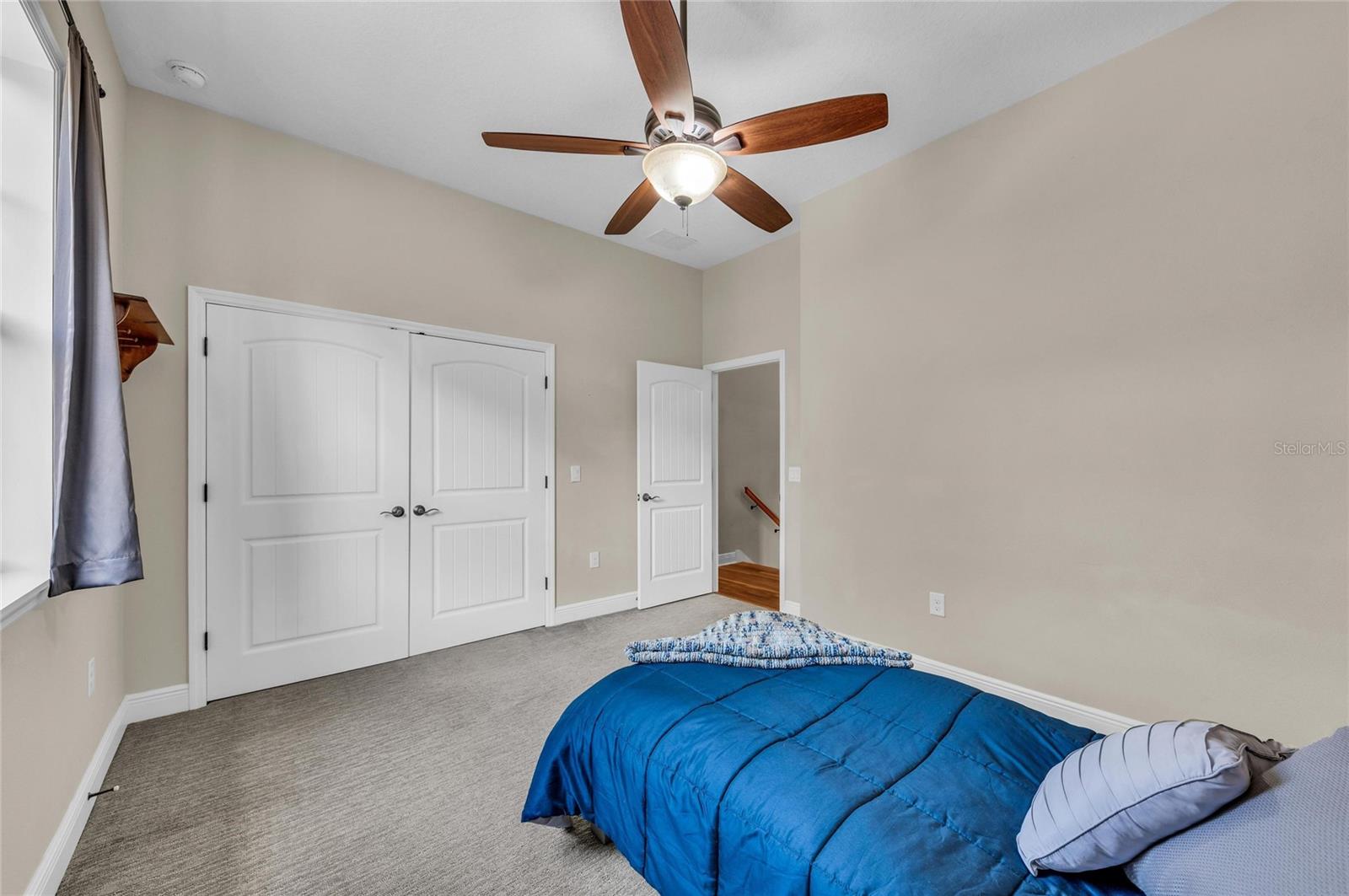 5911 RIVER FOREST CIR