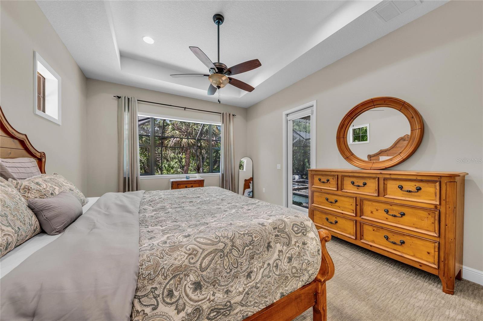 5911 RIVER FOREST CIR