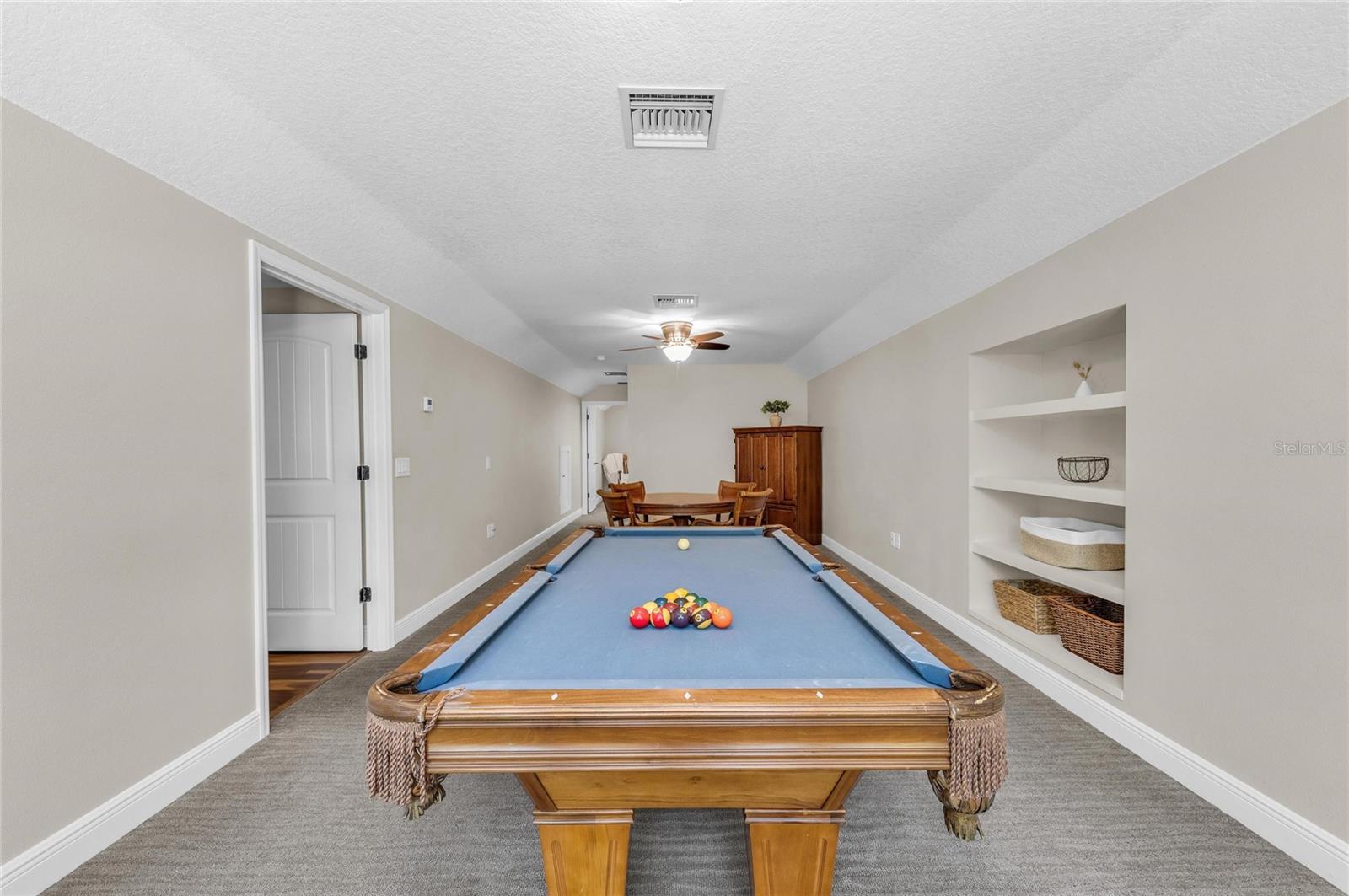 5911 RIVER FOREST CIR