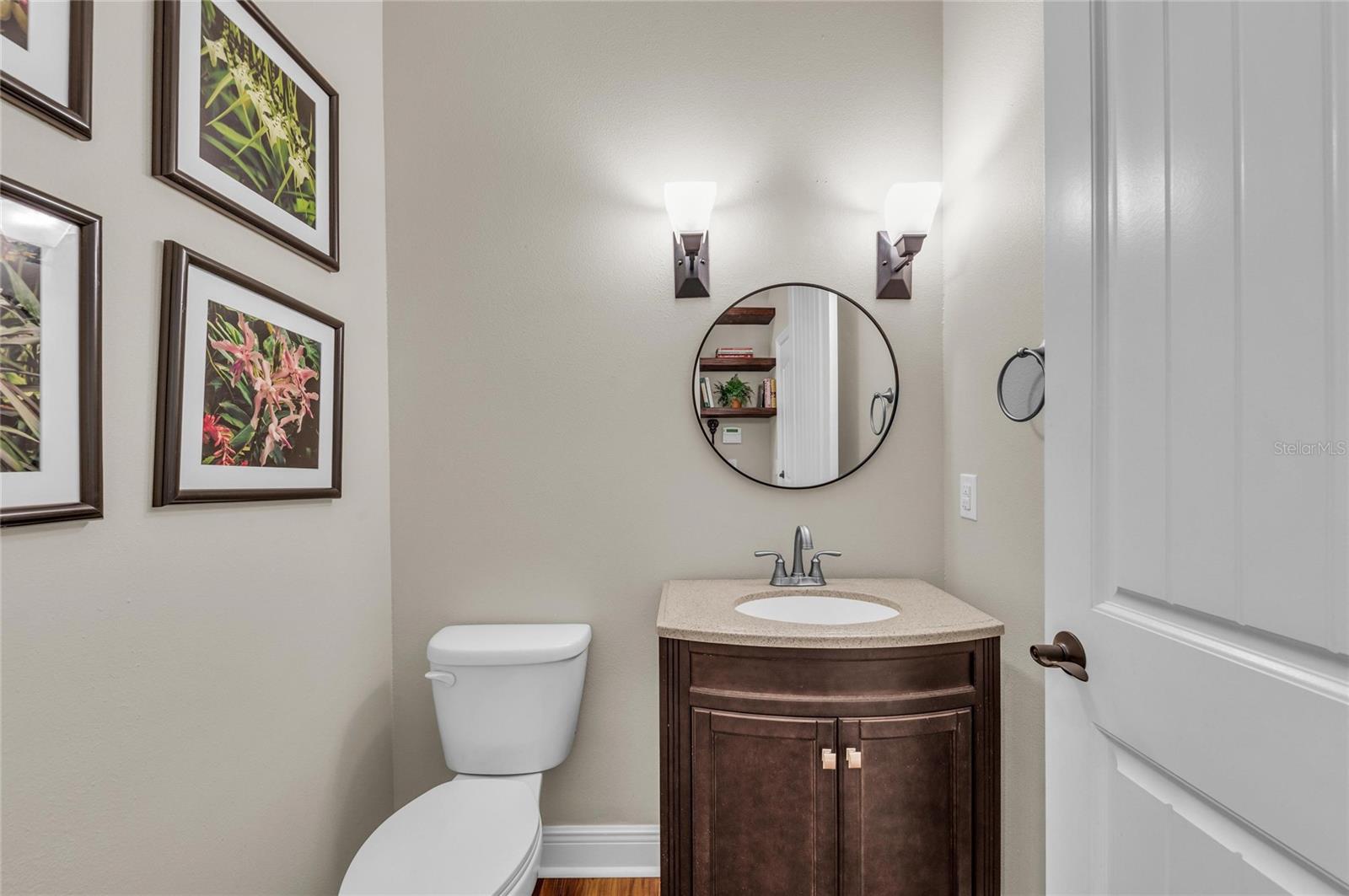 5911 RIVER FOREST CIR